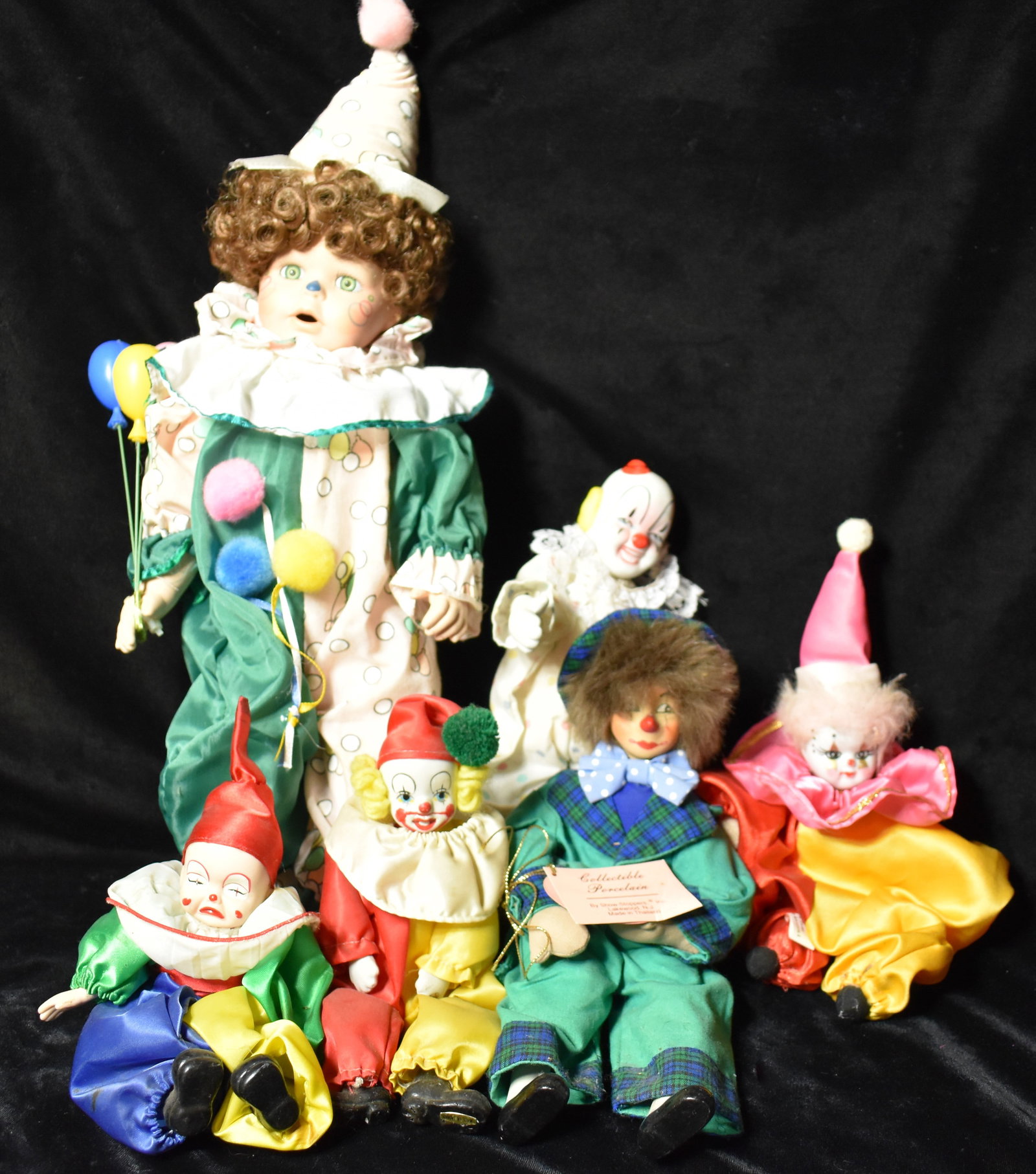 6 Porcelain Bisque Clown Figurines: 6 Porcelain Bisque Clown Figurines. Many if not most are vintage. Overall excellent condition. One still has its original tag which reads "Show-Stoppers". They measure 7" to 17 1/2"