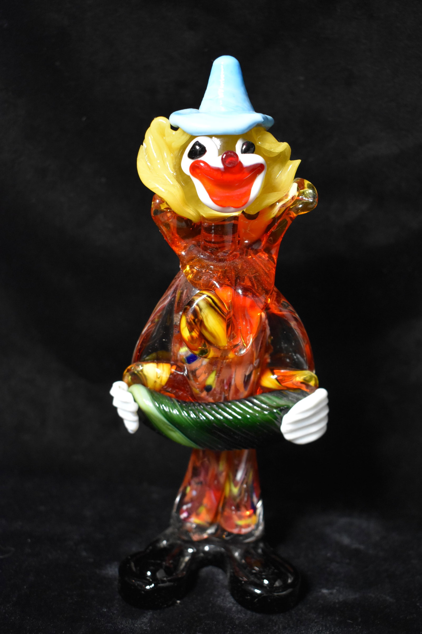 8 7/8" Venetian Murano Hand Blown Glass Clown: 8 7/8" Venetian Murano Hand Blown Glass Clown. Venetian Murano Blown Glass Very Colorful Clown. This is an exceptional piece of circa 1950's blown glass artistry. It is in excellent condition.