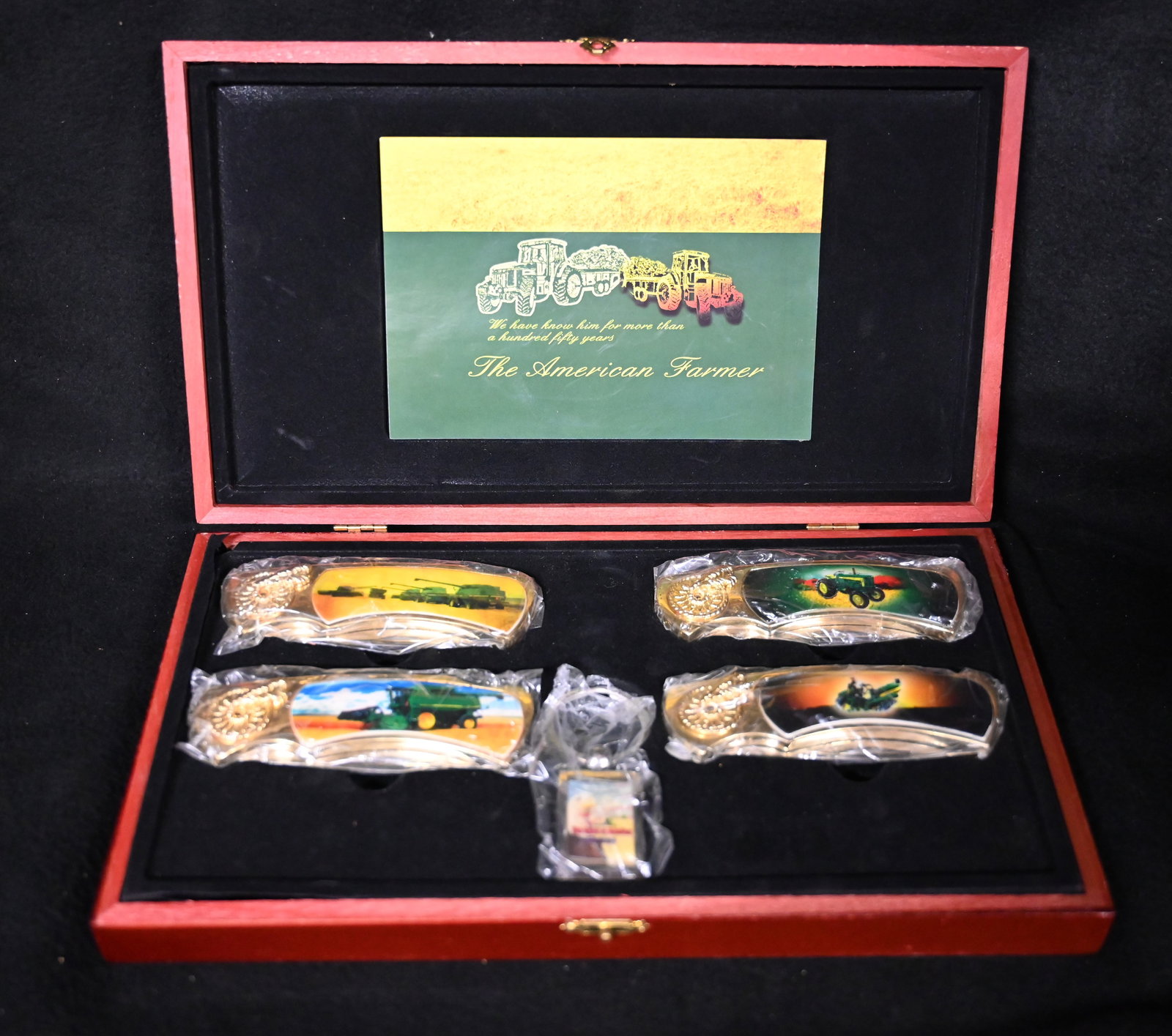 The American Farmer John Deere Knife Set.  Includes 4 pocket knives and a Key Chain in a Wood Case. (1 of 9)