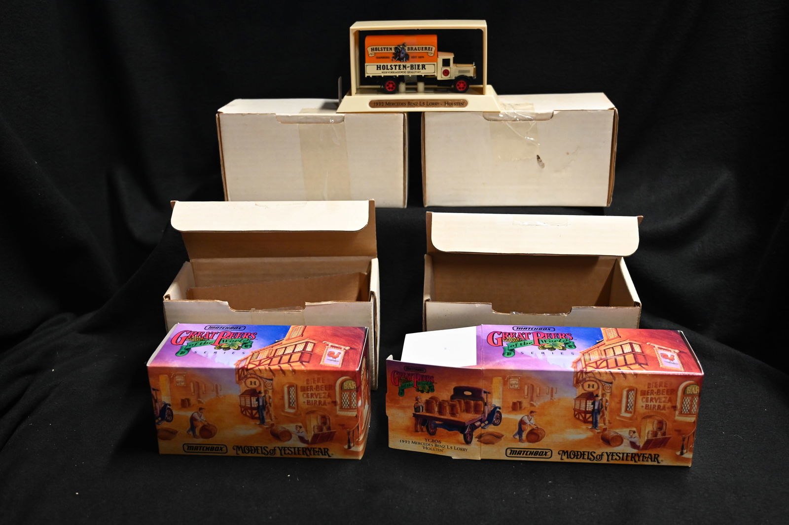 4 Great Beers of The World Series 1932 MERCEDES BENZ L5 LORRY 'HOLSTEN'. Produced in 1993. Brand: 4 Great Beers of The World Series 1932 MERCEDES BENZ L5 LORRY 'HOLSTEN'. Produced in 1993. Brand new mint condition in the original box. 4 total cars.