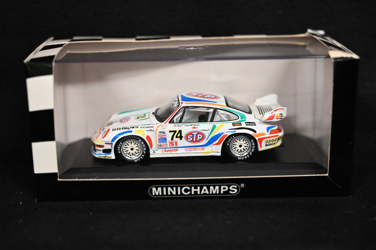 Minichamps 1996 Porsche 911 GT 2  24H Daytona 1:43 Scale by Paul's Model Art Minichamps.  The car is (1 of 5)