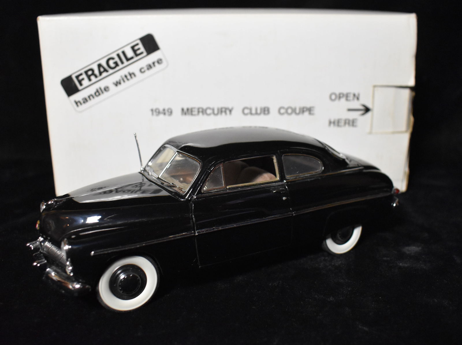 1949 Mercury Police Cruiser Club Coupe, 1:24 Diecast