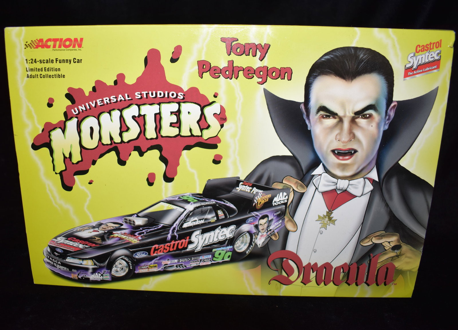 Universal Studios Monsters Tony Pedregon Dracula 1:24 2000 Ford Funny Car (1 of 5)