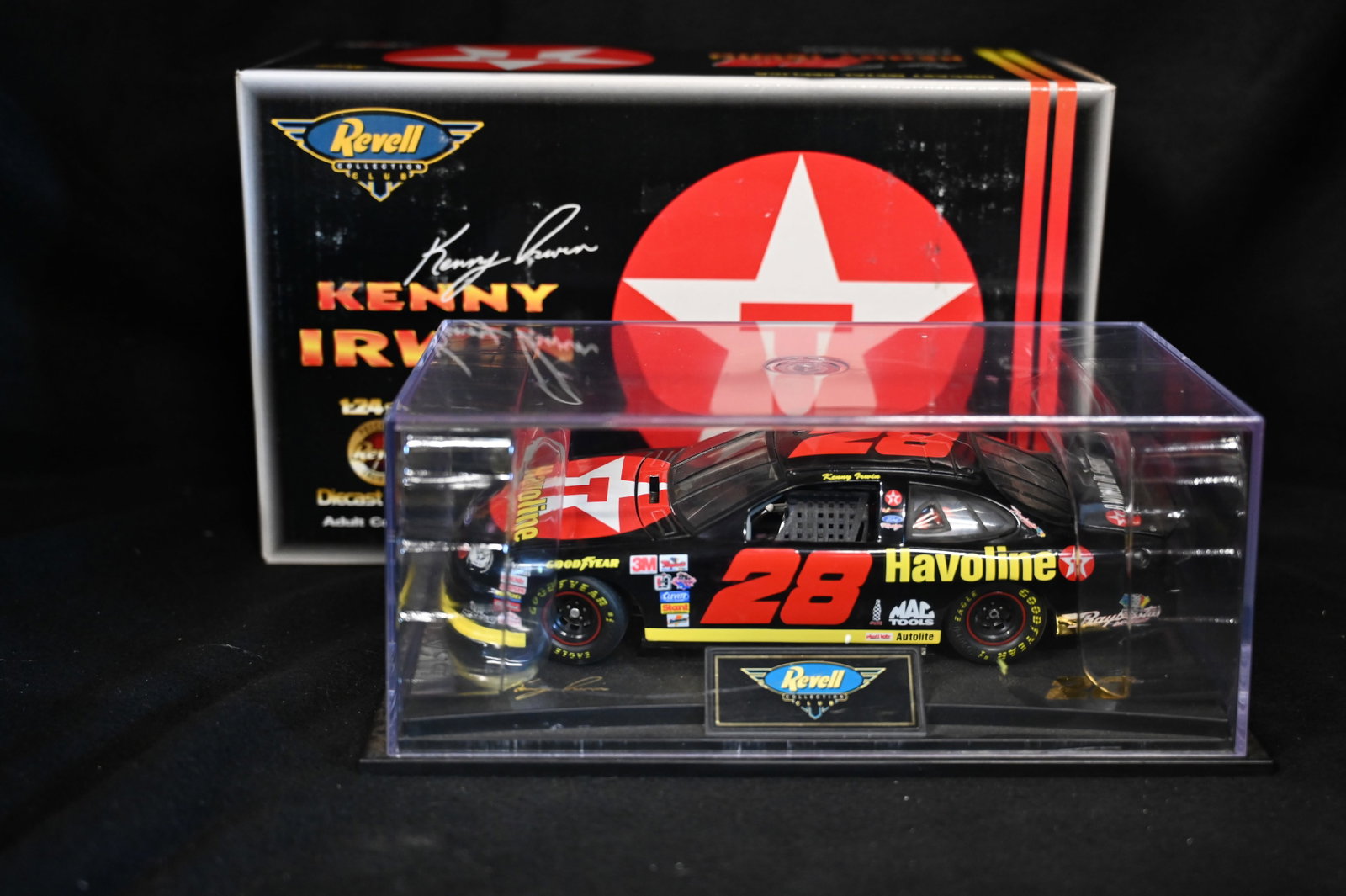 1998 Kenny Irwin "Texaco Havoline" Revell 1:24 Scale Limited Edition 1 of 1,002 Diecast Nascar Stock: 1998 Kenny Irwin "Texaco Havoline" Revell 1:24 Scale Limited Edition 1 of 1,002 Diecast Nascar Stock Car.