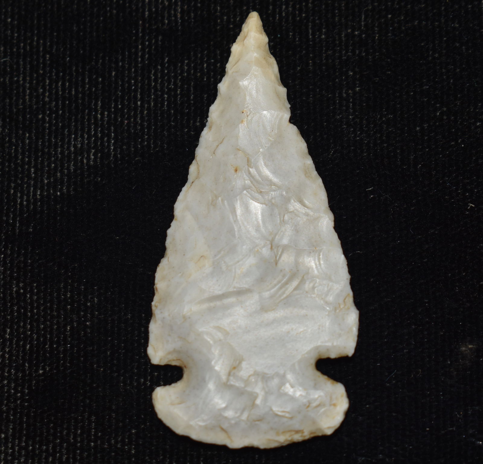 1 7/8" Finely Made Howard County Arrowhead found in Pettis County, Missouri (1 of 7)