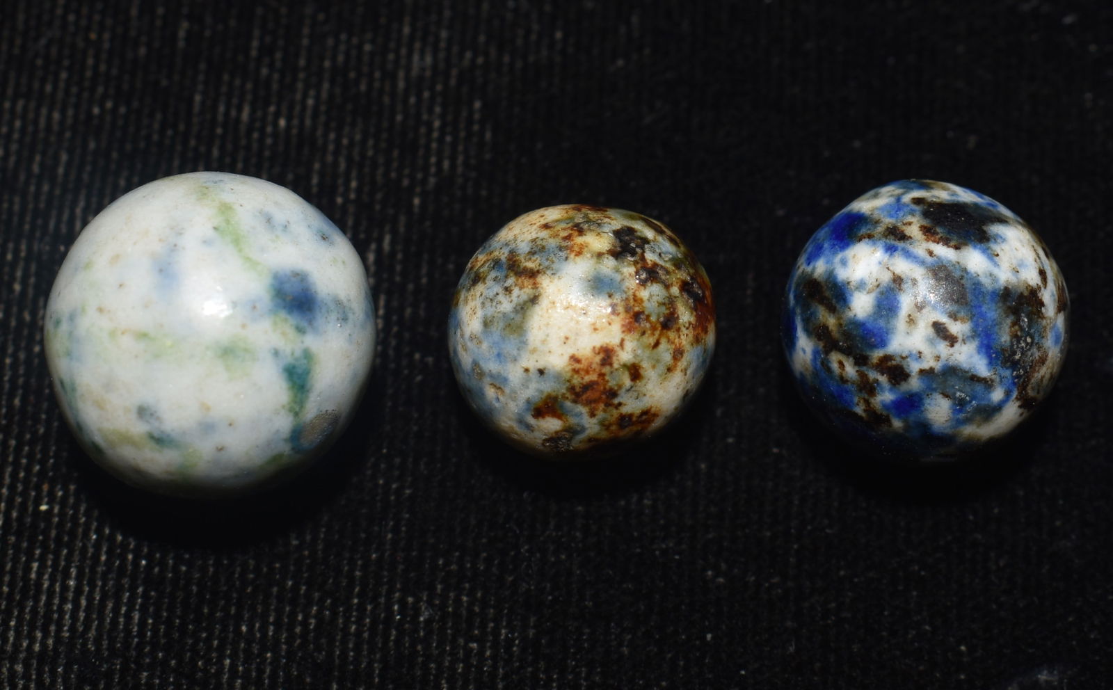 3 Fancy Bennington Marbles in excellent condition.  2 are 3 color.  These are a bit harder to come (1 of 3)