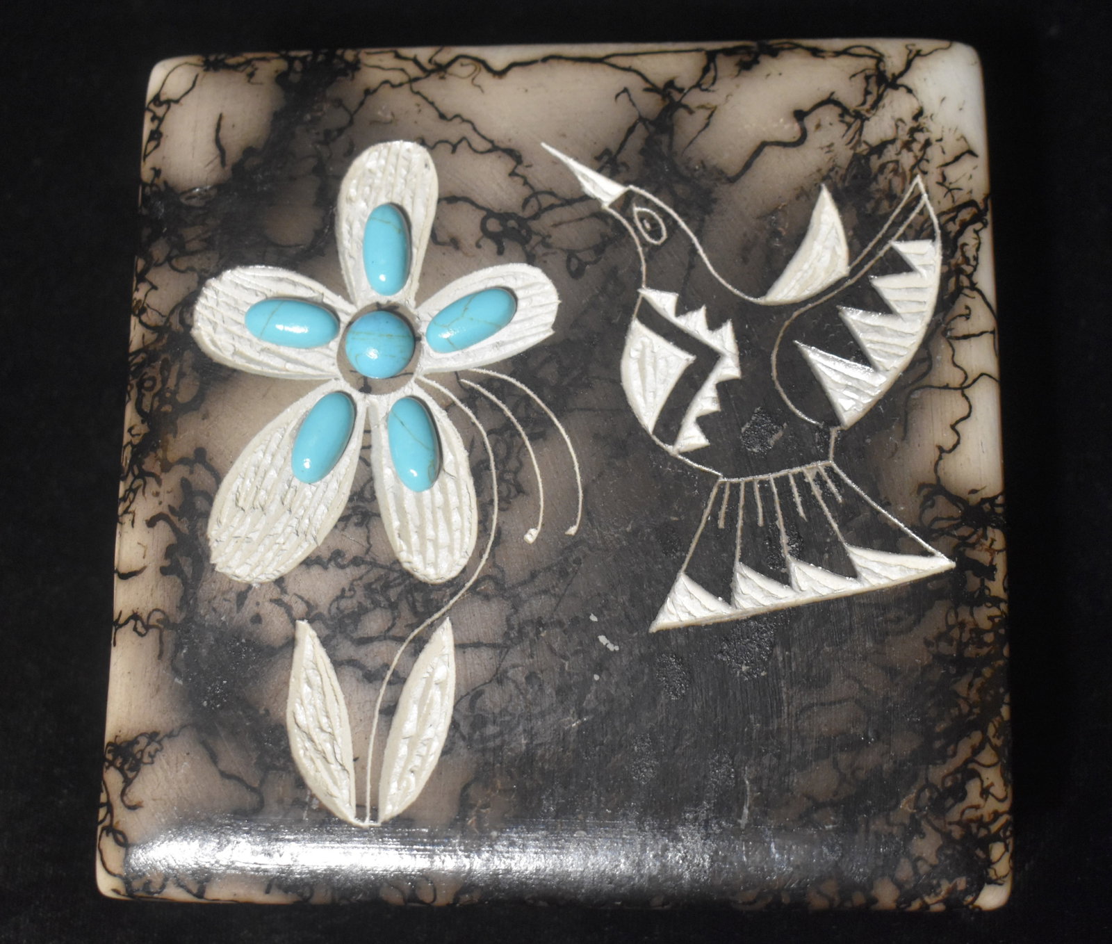 Navajo Pottery Horse Hair w/ Turquoise Jewelry Trinket Box by T. Vail Jr.: Navajo Pottery Horse Hair w/ Turquoise Jewelry Trinket Box by T. Vail Jr. Hand etched and crafted. New Condition. Measures 5" by 5" by 1 3/4"