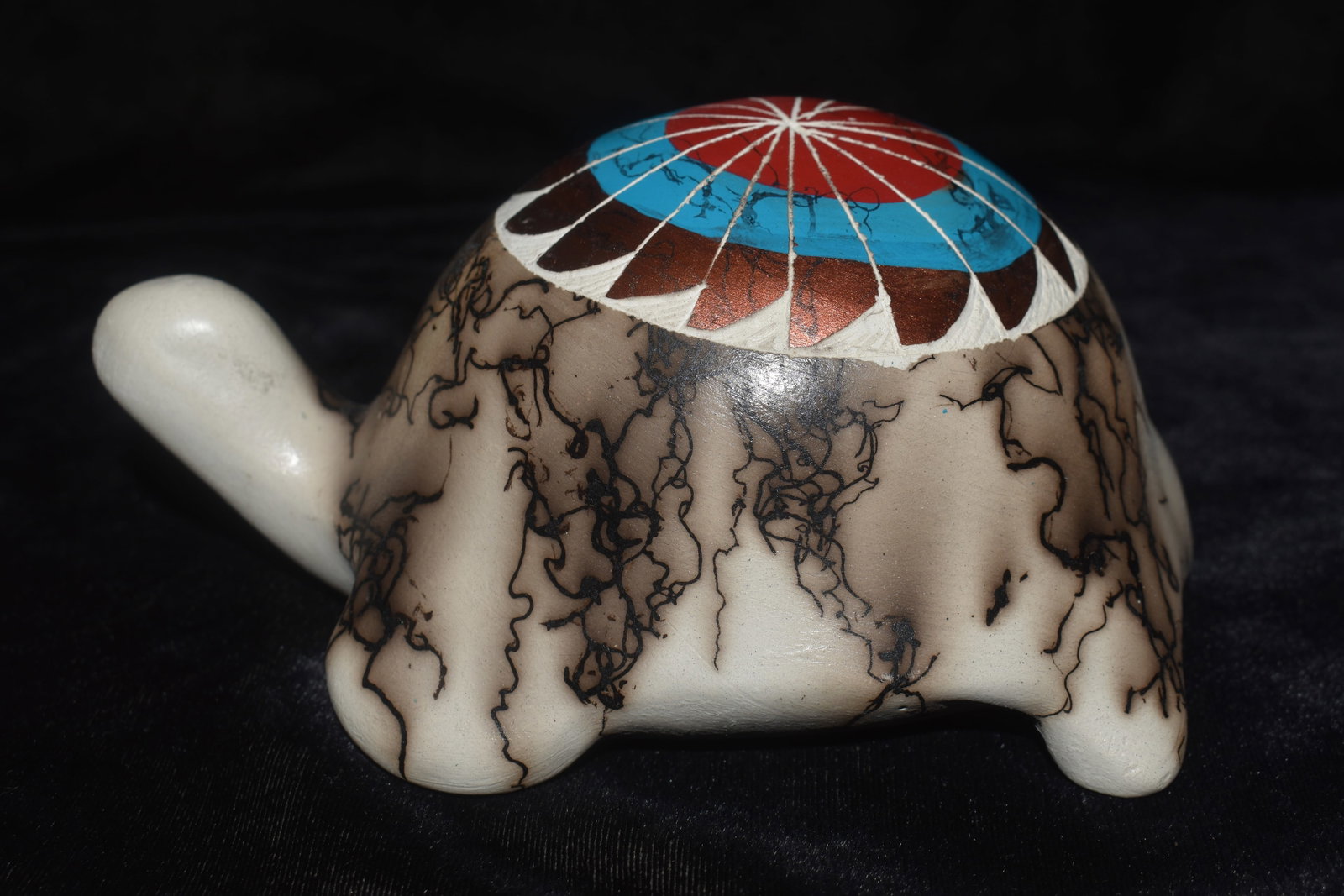 6" Native American Navajo Horse Hair Pottery Hand Etched Turtle: Native American Navajo Horse Hair Pottery Hand Etched Turtle 6 1/4" X 3" Ex: Pride of The Nations Store. Until it closed the Store represented many of the tribes artwork from across the country.