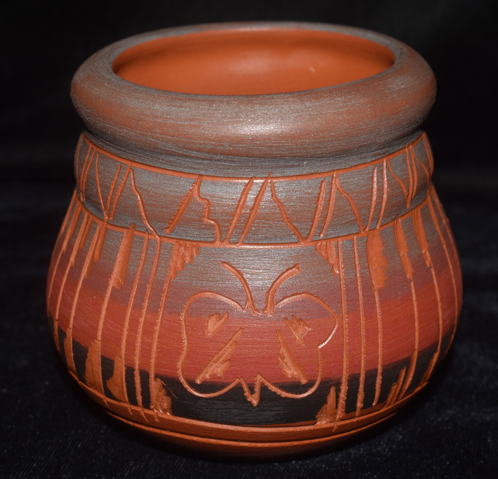 Navajo Hand Crafted Etched Pottery Vase by artist BWL  Authentic Native American Artistry (1 of 5)