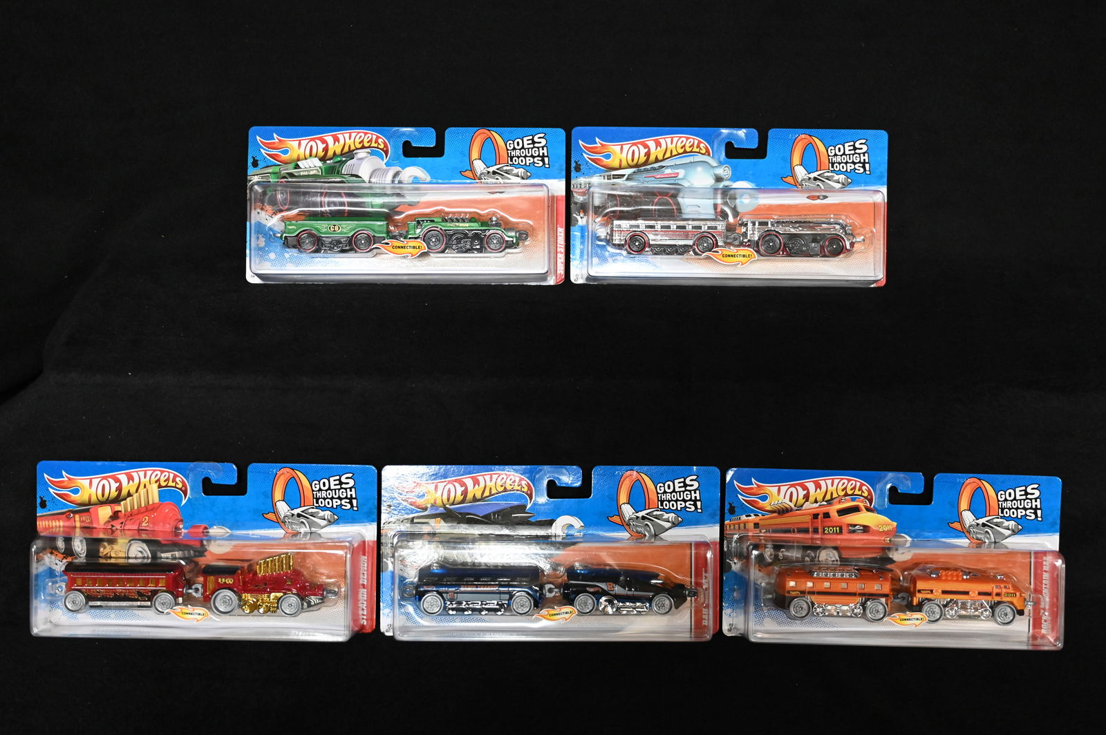 5 Hot Wheels 2010 Connectible Train Sets (1 of 7)