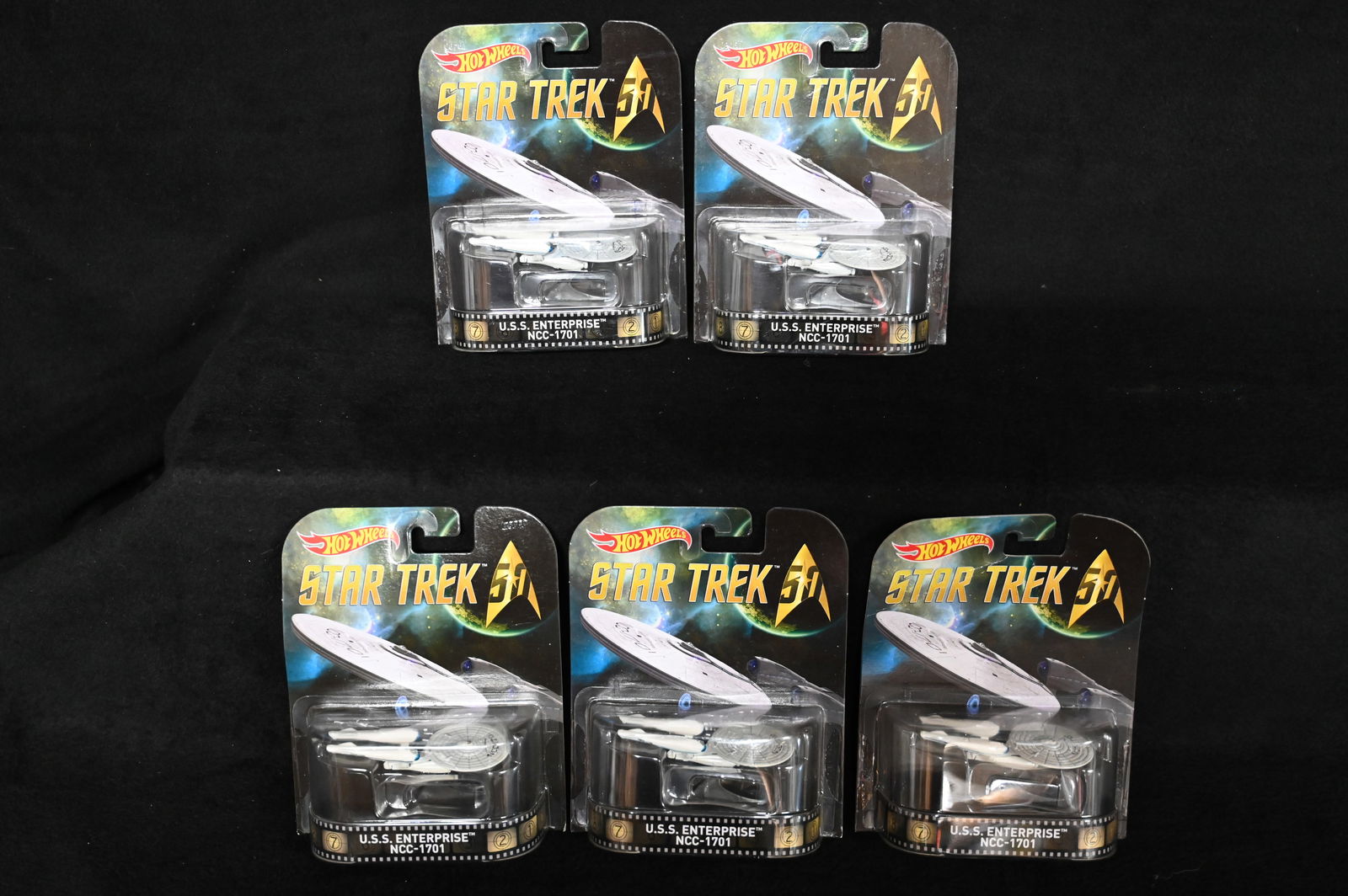 5 Hot Wheels 2015 Star Trek U.S.S. Enterprise NCC-1701. (1 of 4)