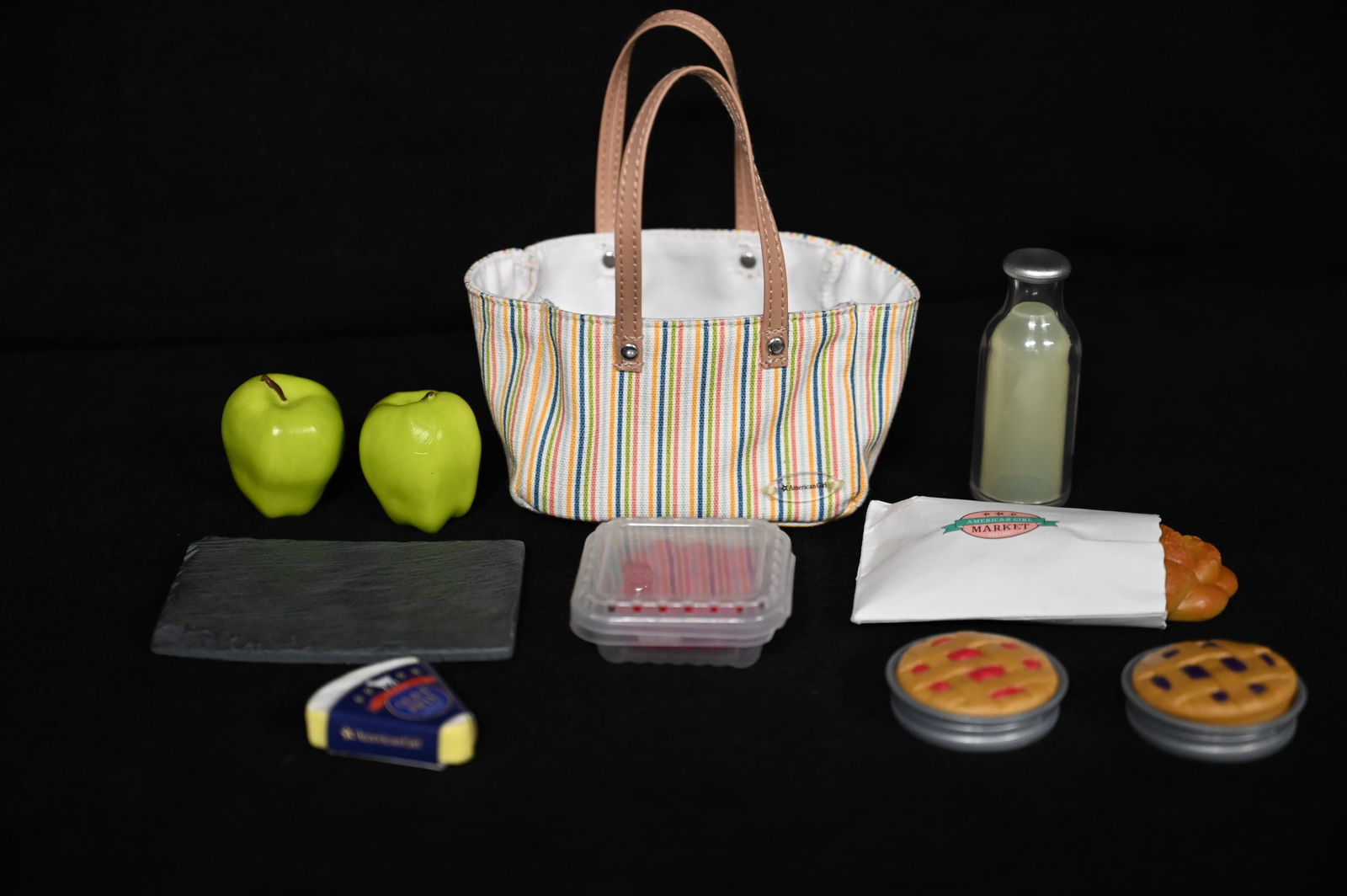 American Girl Doll Chinese Takeout Set includes Food Snacks and accessories.: American Girl Doll Chinese Takeout Set includes Food Snacks and accessories.