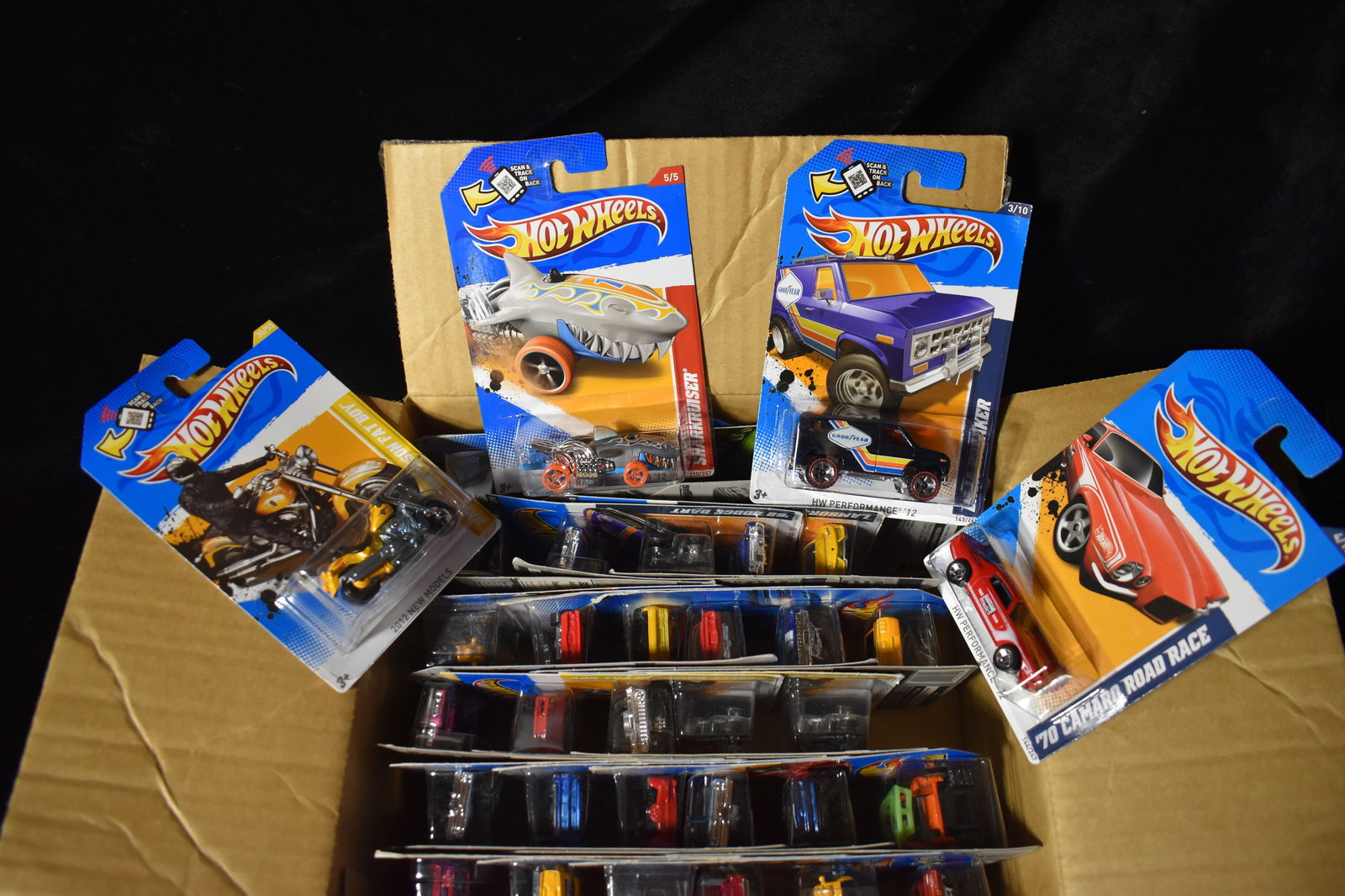 Mattel Hot Wheels Assortment contains 36 cars 2011 (1 of 4)