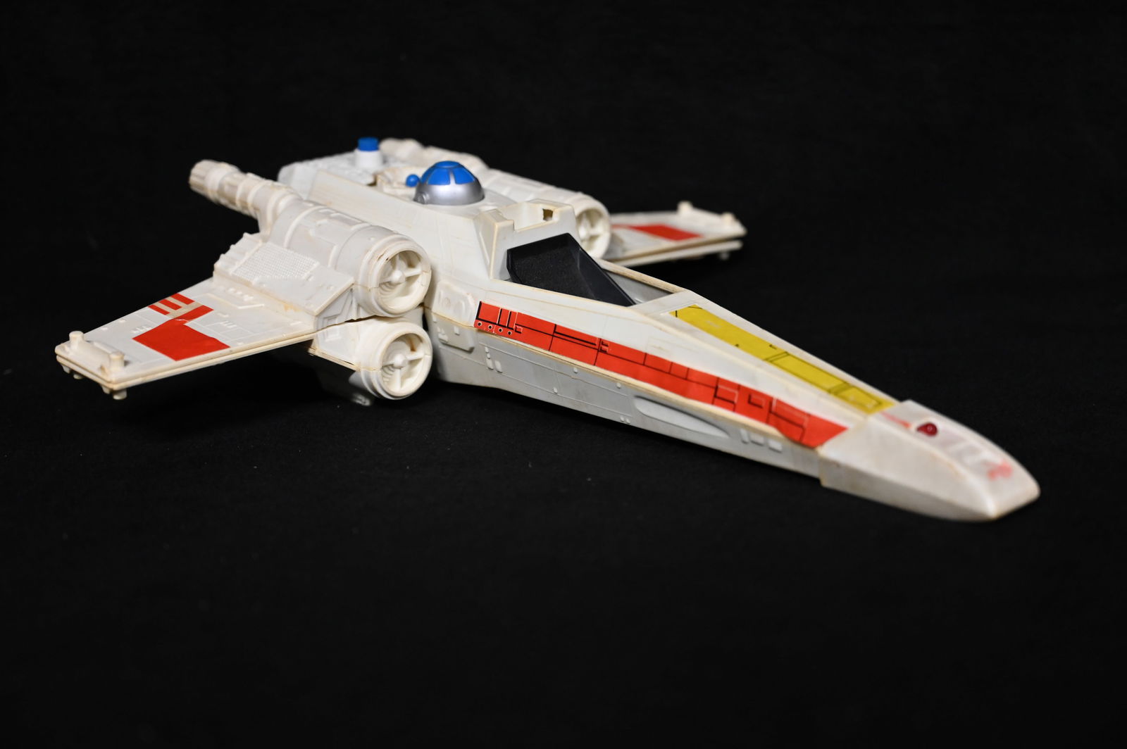 1978 Star Wars X-Wing  Fighter Original Toy produced by General Mills Fun Group. (1 of 6)