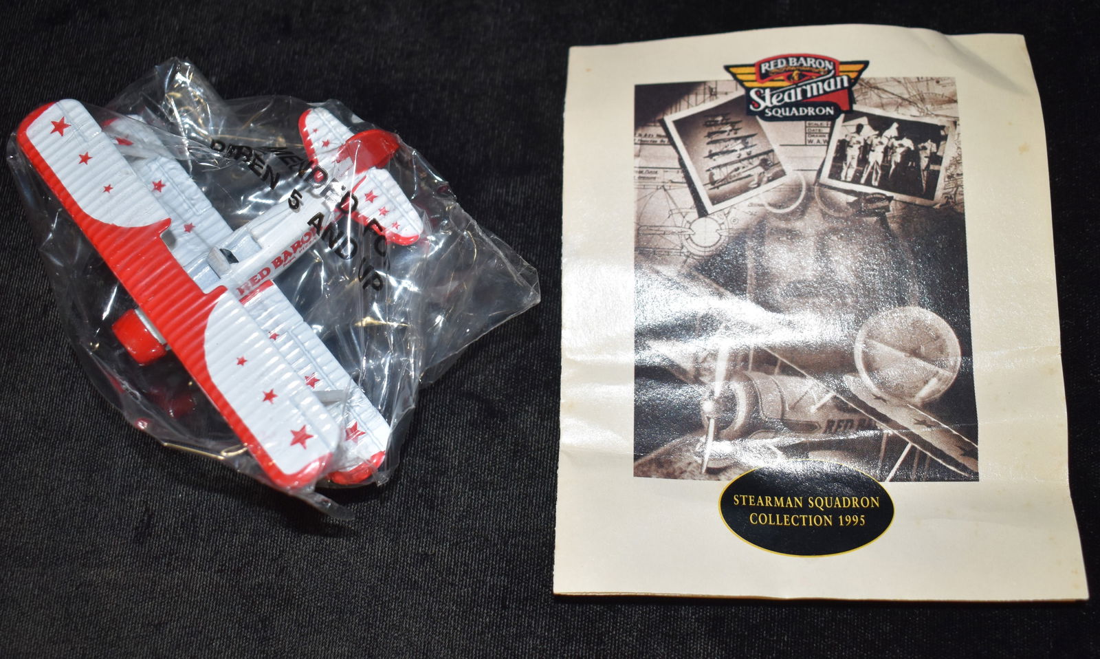 Red Baron Frozen Pizza 1991 1:72 Scale Stearman Squadron Bi-Plane: Red Baron Frozen Pizza 1991 1:72 Stearman Squadron Bi-Plane. New in the package.