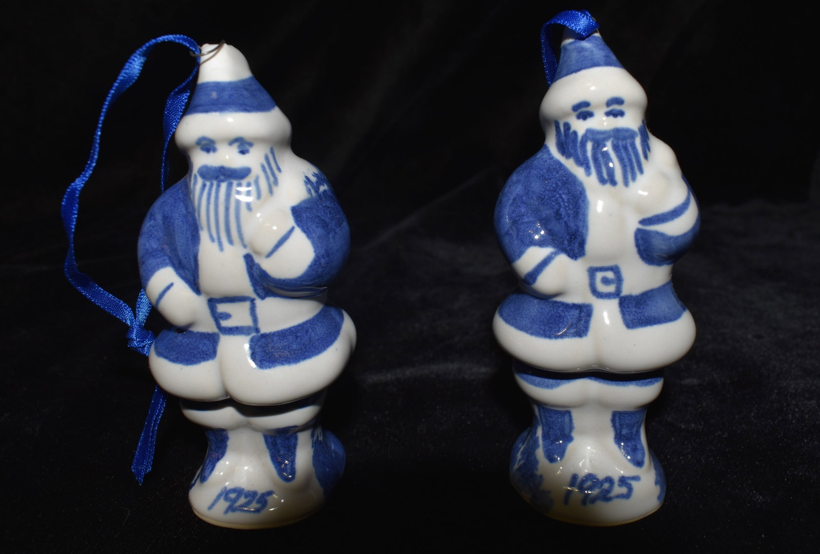 2 Blue & White Vintage Porcelain Santa Claus Christmas Ornaments: 2 Blue & White Vintage Porcelain Santa Claus Christmas Ornaments. Most likely made by Shard Maine. Both are in excellent condition and measure approximately 4"
