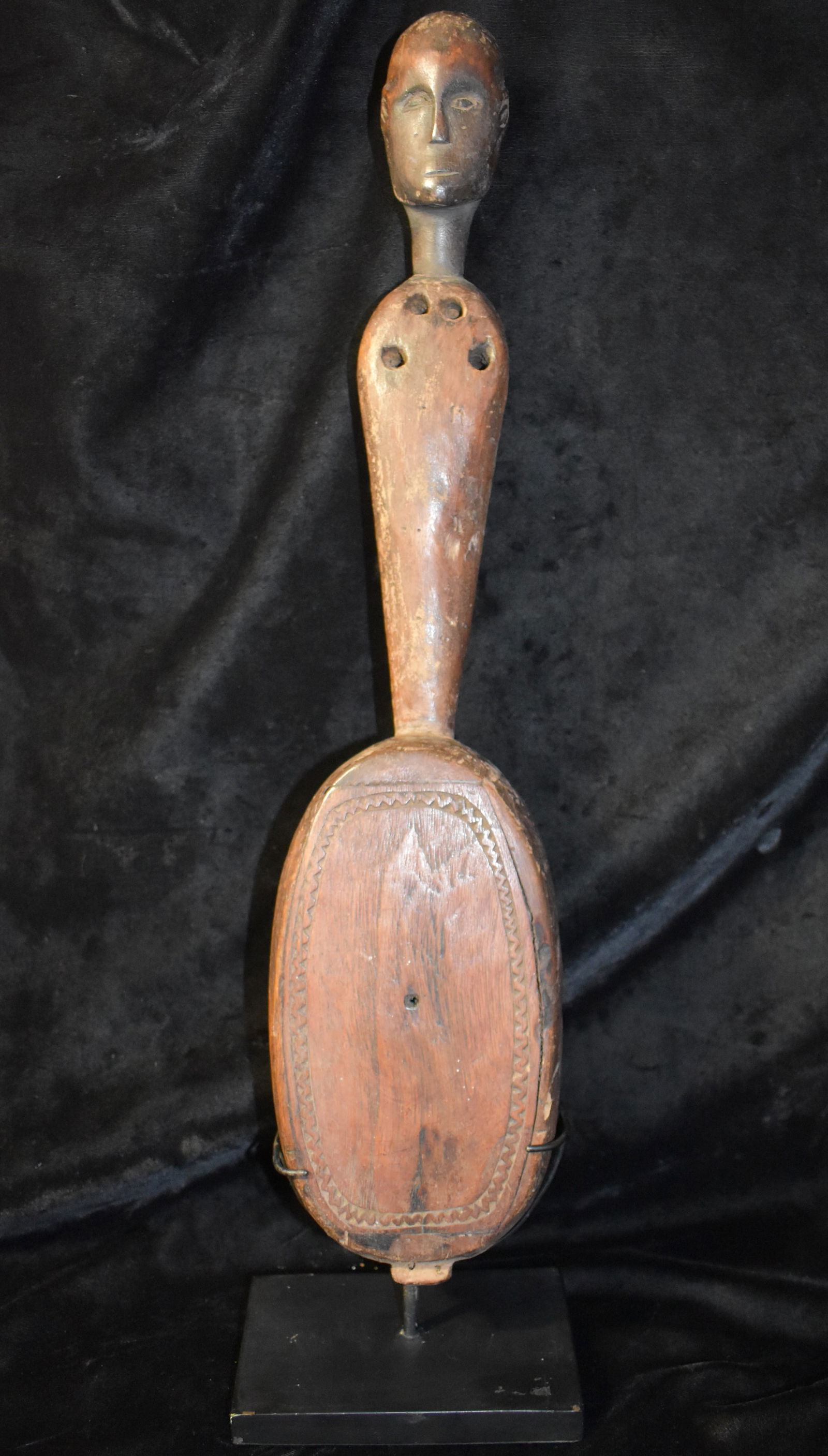 21 1/2" RARE Igorot Lute from the Bontoc Province, Philippines (Used to be Headhunters): 21 1/2" Igorot Lute from the Bontoc Province, Philippines. The Igorot peoples are Austronesians. They were known in earlier days for their wars and practice of headhunting which may explain why we can
