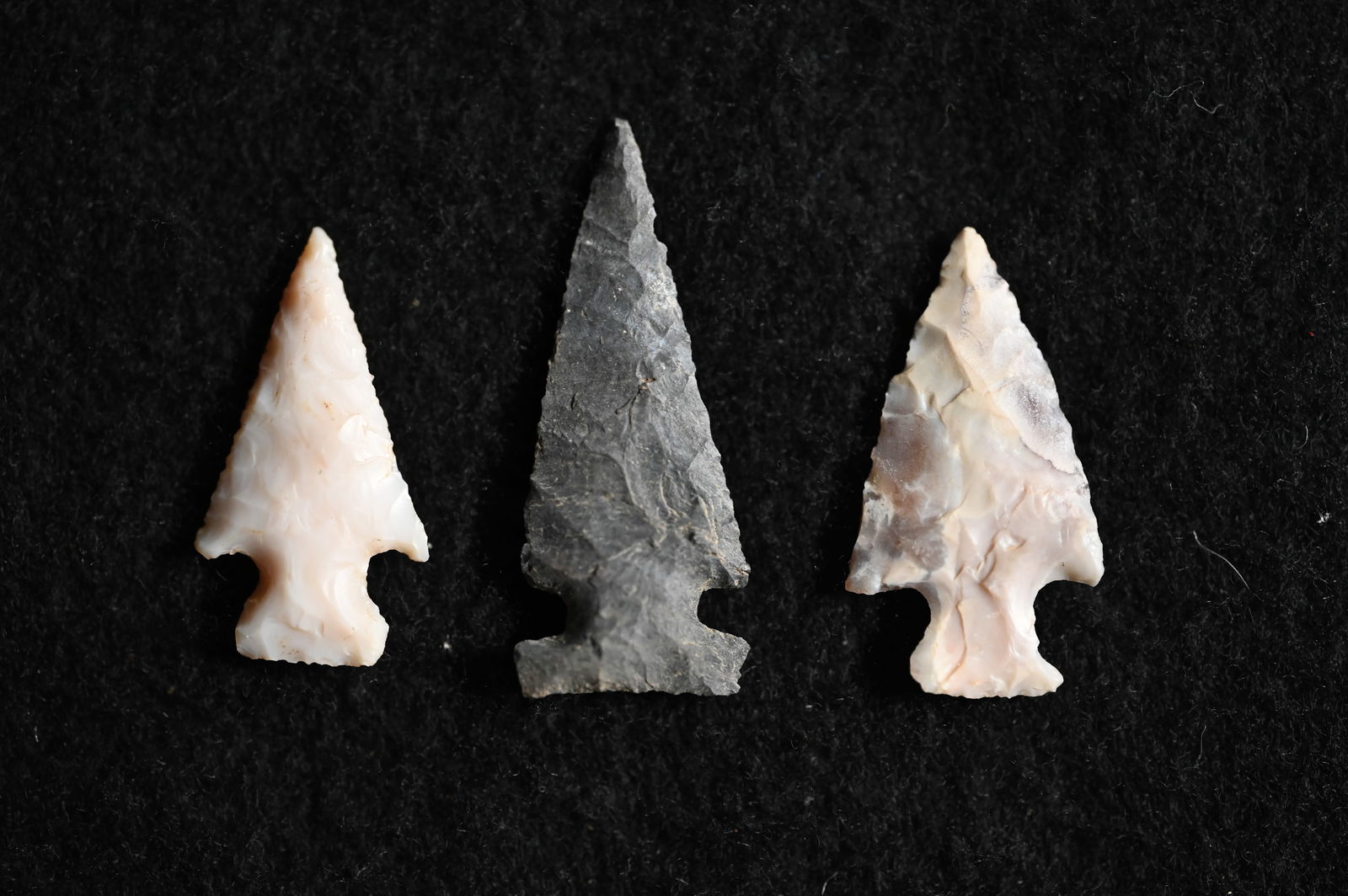 3 Fine Bird Points Found in Southeast Iowa longest is 1 3/8 inches. (1 of 2)