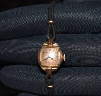 Vintage 14k Rolled Gold Bulova Ladies Watch C245683 Hadley Watch Band (Works Nicely): Vintage 14k Rolled Gold Bulova Ladies Watch C245683 Hadley Watch Band. Still works great. Hadley wrist band is likely gold filled.