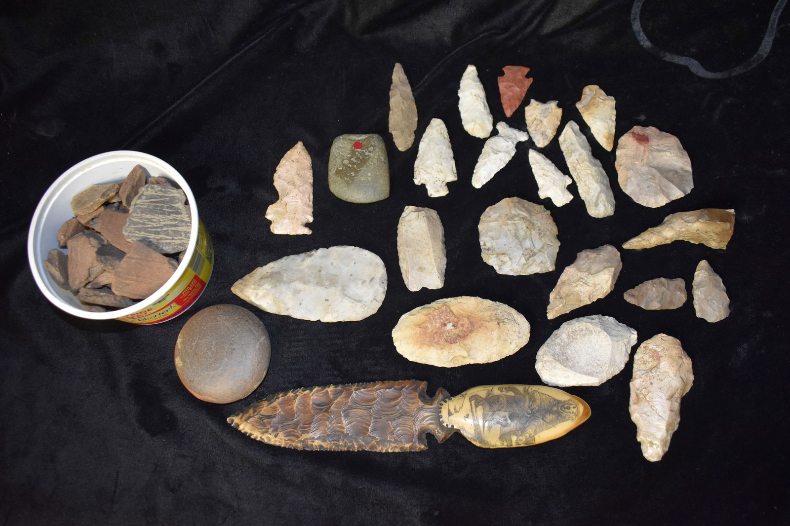 Arrowheads, Resin Arrowhead Knife, Granite Celt and Some Arrowheads/Bifaces (1 of 12)
