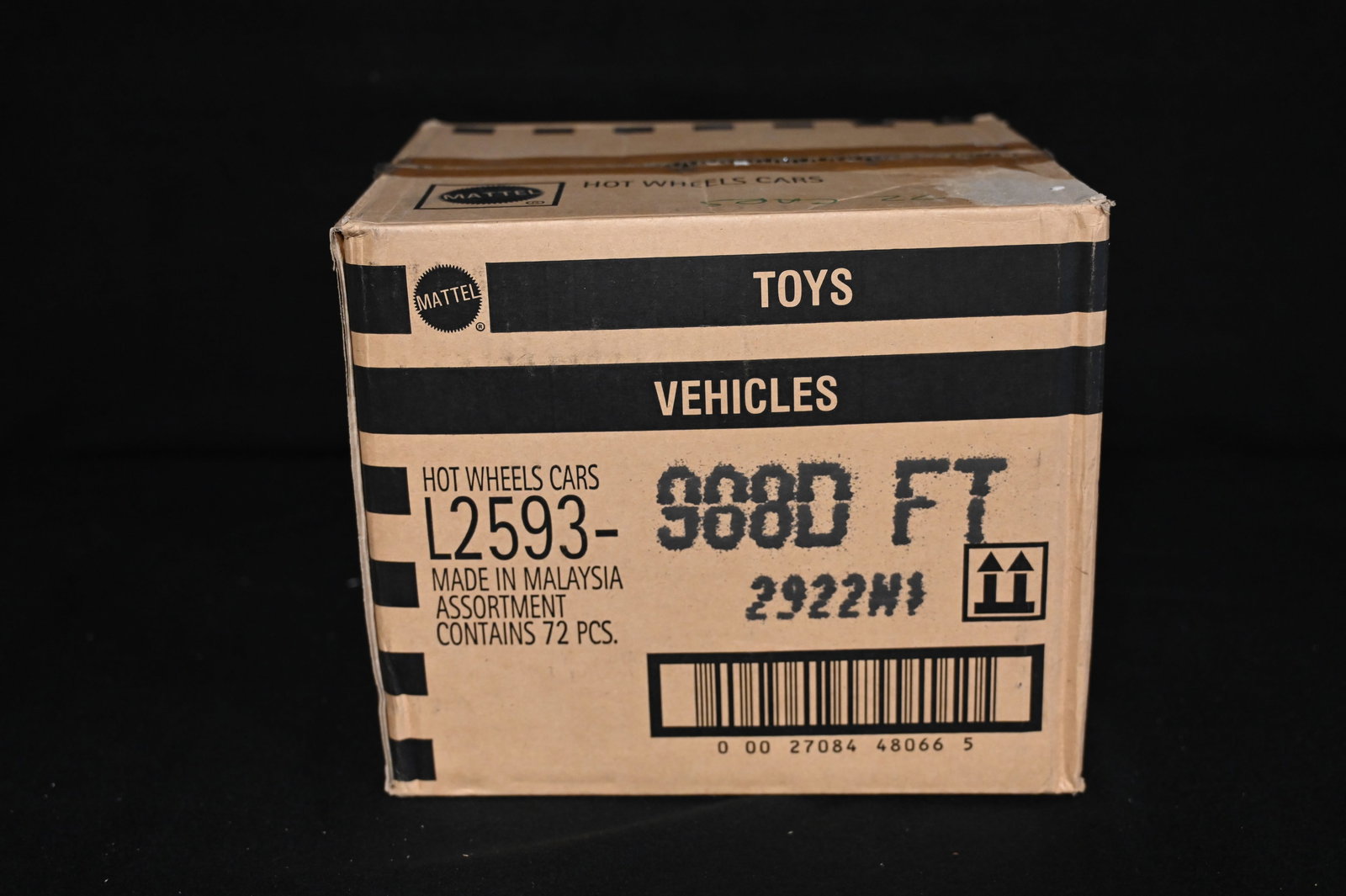 Mattel Hot Wheels Assortment contains 72 cars. All cars are brand new and in their original card.: Mattel Hot Wheels Assortment contains 72 cars. All cars are brand new and in their original card. The cars in the box may not match the numbers on the outside of the box. We made sure the number of ca