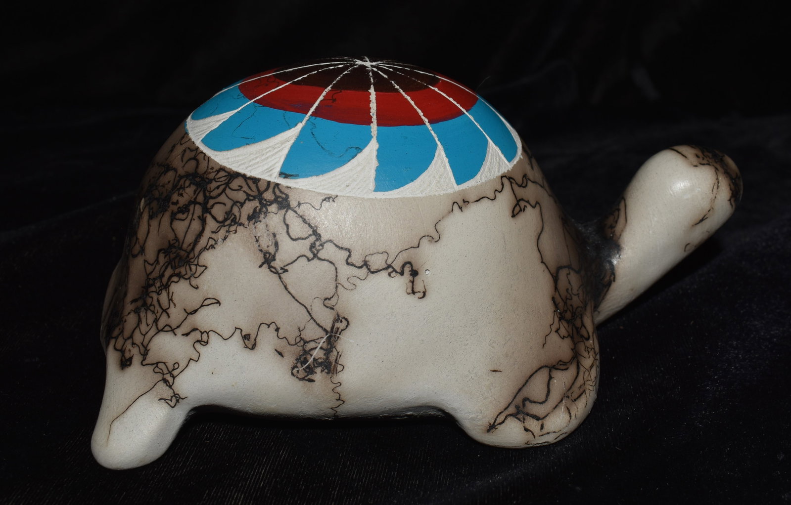 Native American Navajo Horse Hair Pottery Hand Etched Turtle 6 1/2": Native American Navajo Horse Hair Pottery Hand Etched Turtle 6 1/2" X 3" Ex: Pride of The Nations Store. Until it closed the Store represented many of the tribes artwork from across the country.