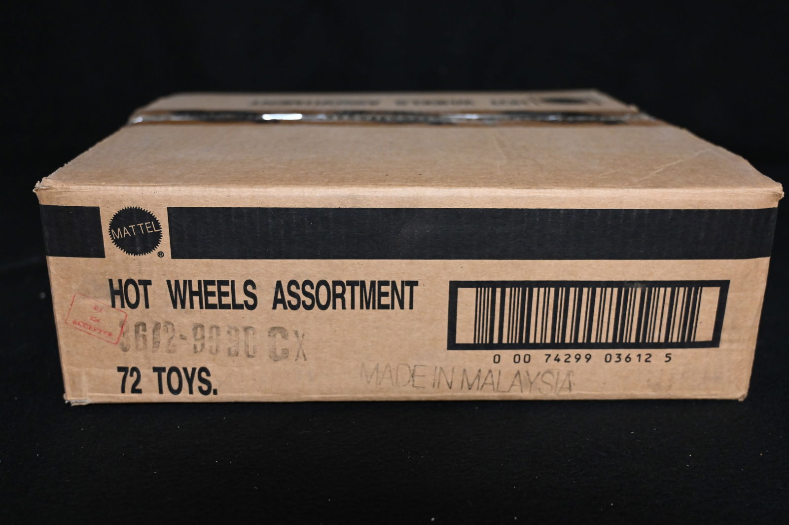 Mattel Hot Wheels Assortment contains 72 cars. All cars are brand new and in their original card.: Mattel Hot Wheels Assortment contains 72 cars. All cars are brand new and in their original card. The cars in the box may not match the numbers on the outside of the box. We made sure the number of ca