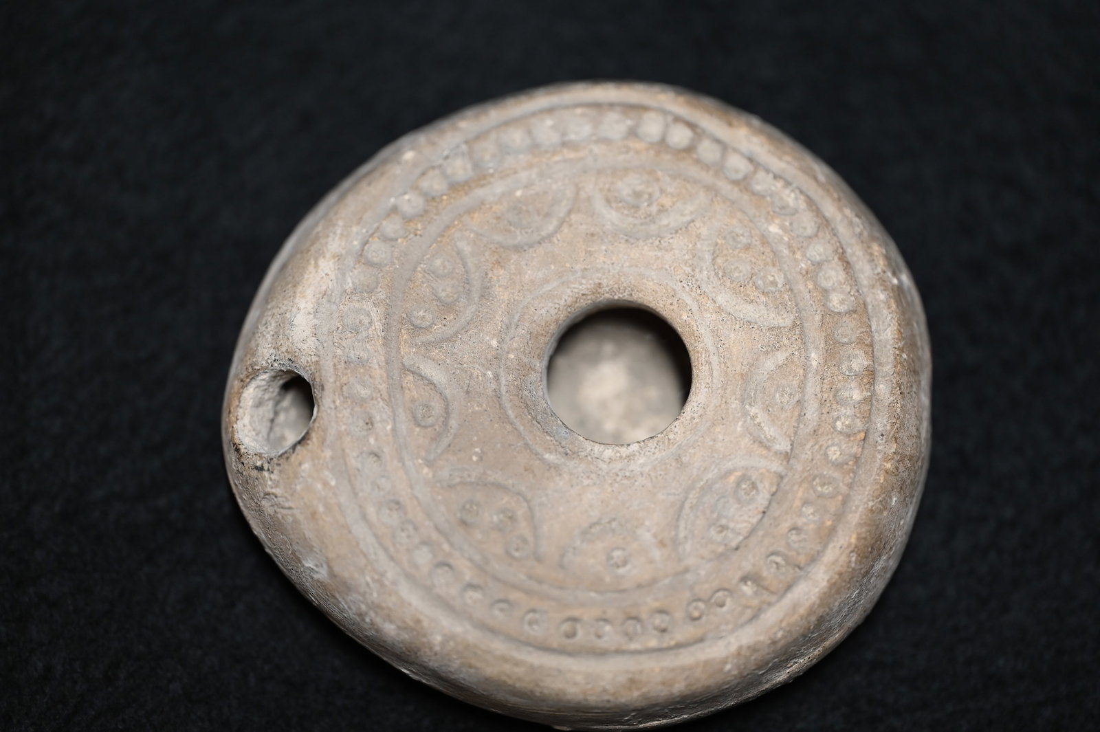 Roman Early Byzantine Oil Lamp late 5th-6th century A.D. 3 1/2"x3 1/4" x 5/8" Tall.: Roman Early Byzantine Oil Lamp late 5th-6th century A.D. 3 1/2"x3 1/4" x 5/8" Tall.