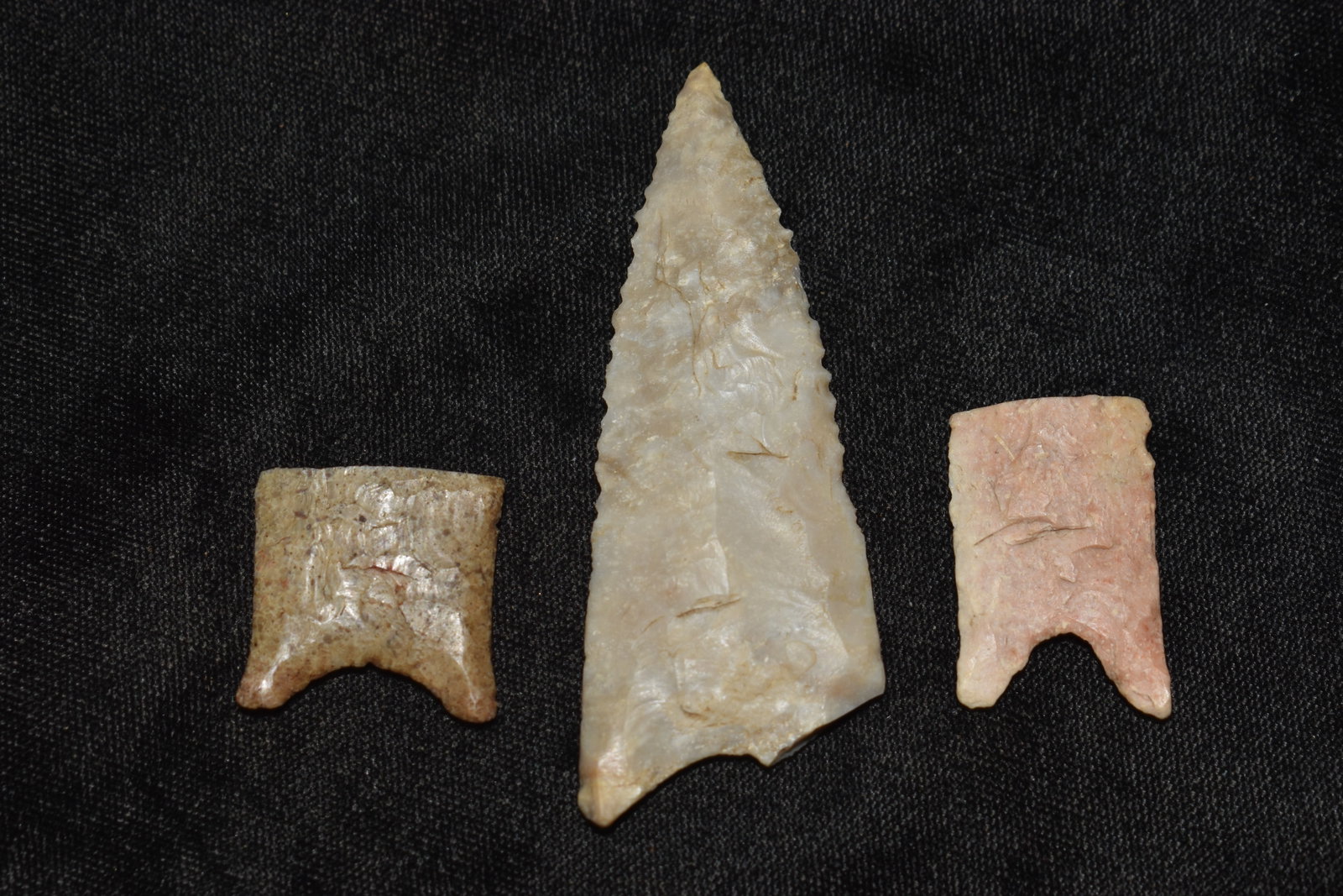 3 Heartbreaker Daltons found in Pettis County, Missouri: 3 Heartbreaker Daltons found in Pettis County, Missouri. These measure 7/8" to 2 7/8" Ex George Wolf Collection