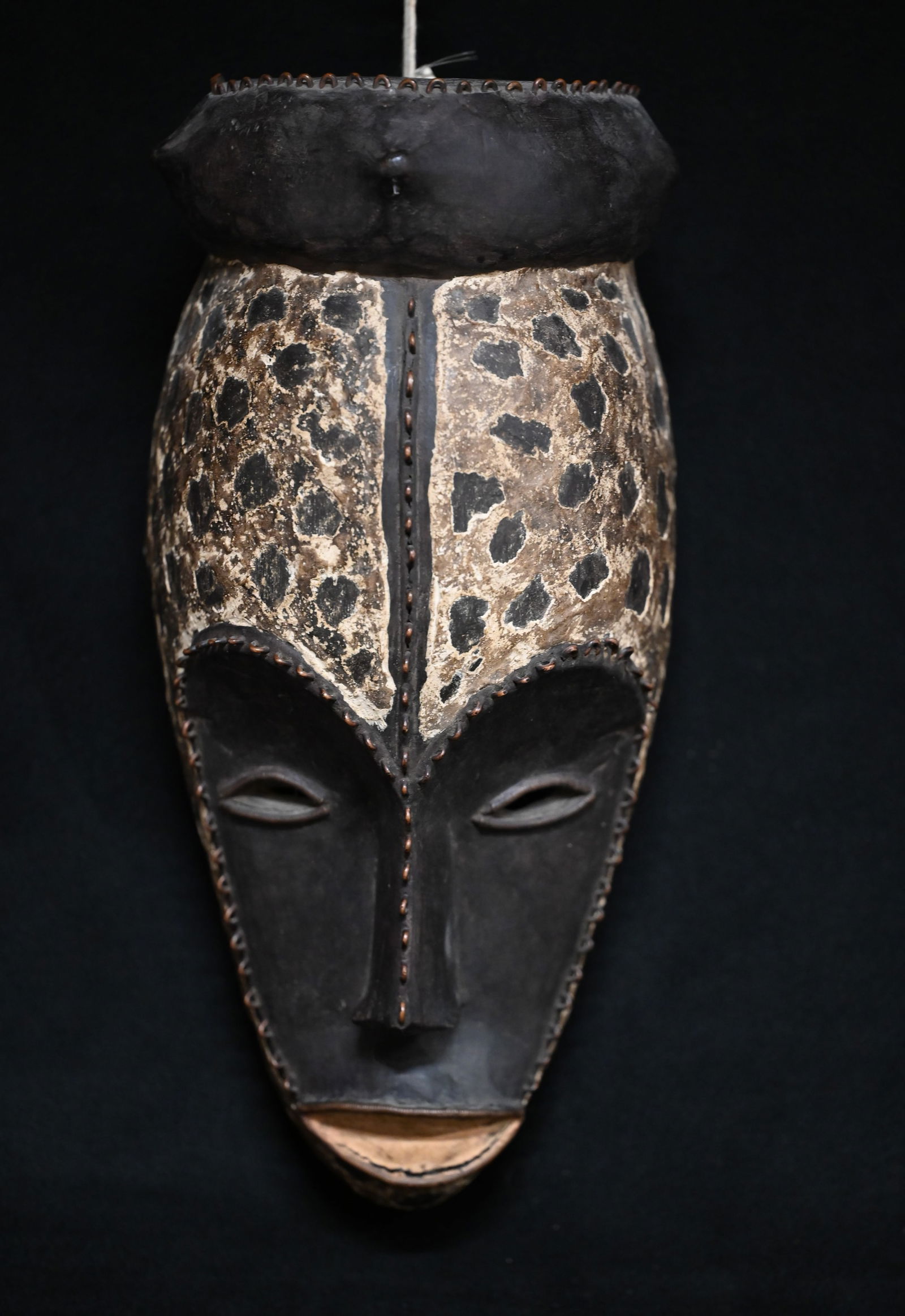 Large African Wood Fang Mask from the Cameroon Society.  In Fang Tribes white is the color of the (1 of 6)