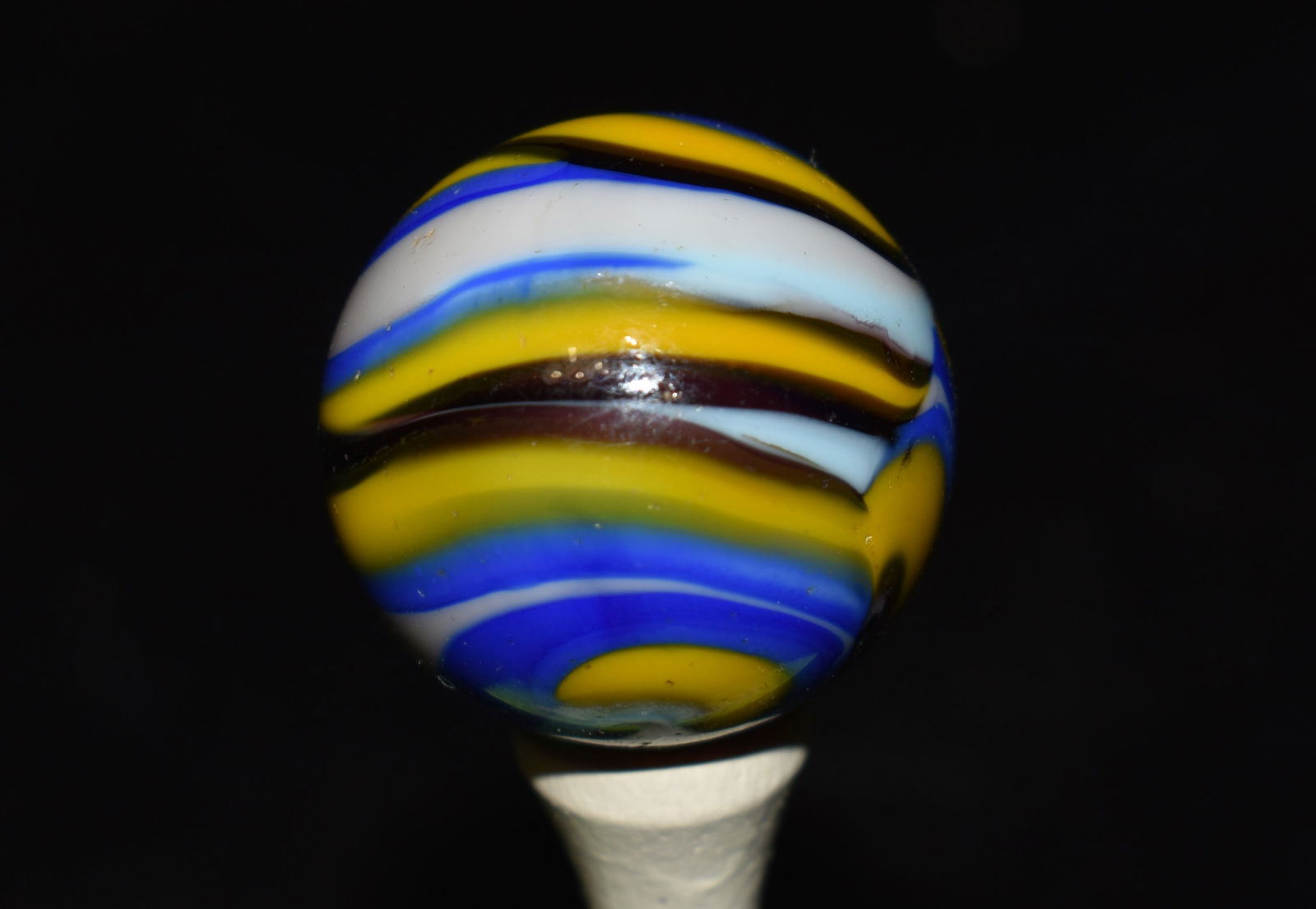 Contemporary Hand Made 4 Color Marble by John Hamon Miller 7/8". Mint (10.0): Contemporary Hand Made 4 Color Marble by John Hamon Miller 7/8". Mint (10.0). Well known in the Marble World John is a 3rd Generation Marble Maker who has followed in the steps of his forefathers maki