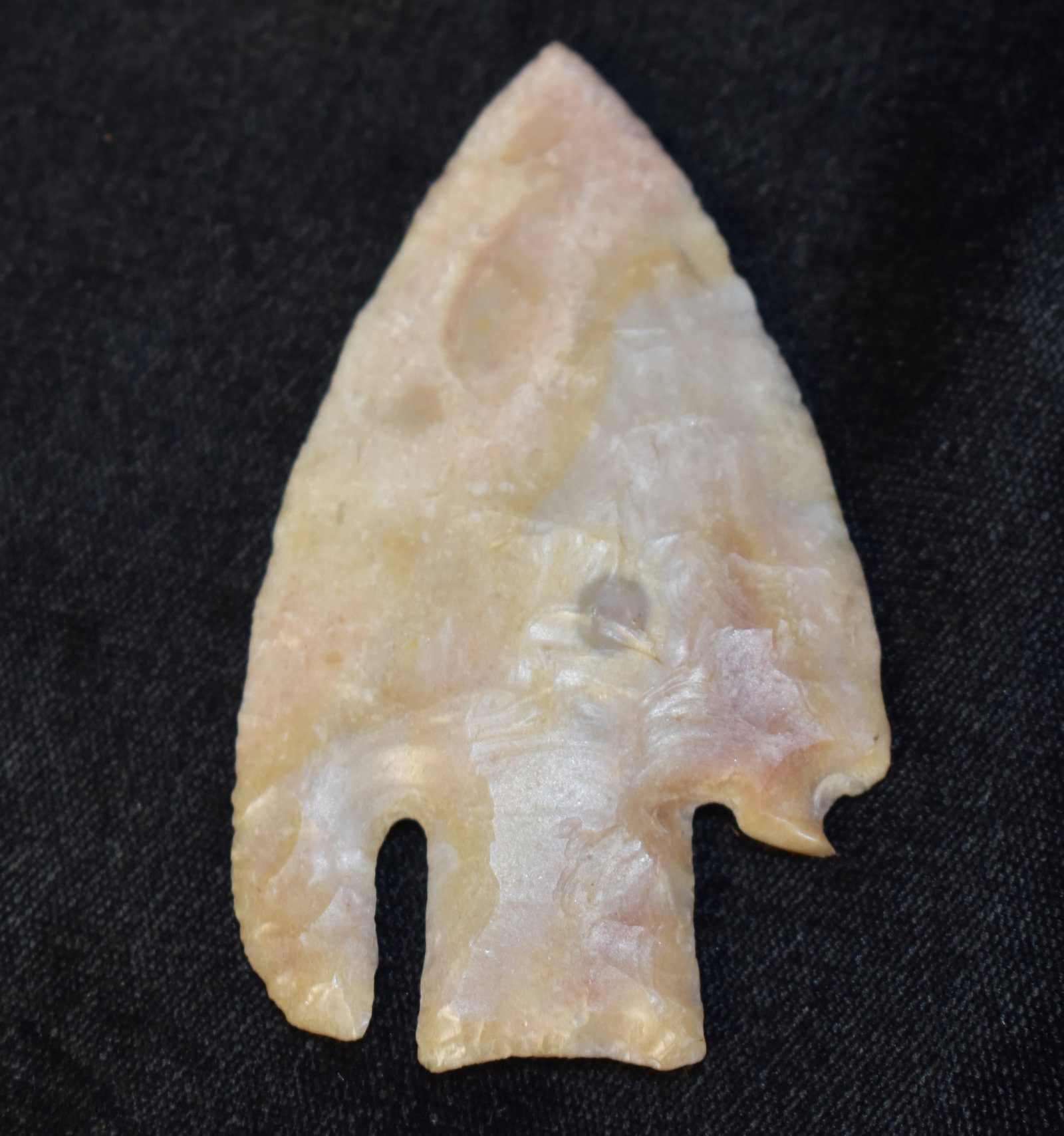 3" Calf Creek - Modern Made: 3" Calf Creek - Modern Made. As with the Indians that made the original calf creeks modern knappers often break an ear notching them and patch it up.