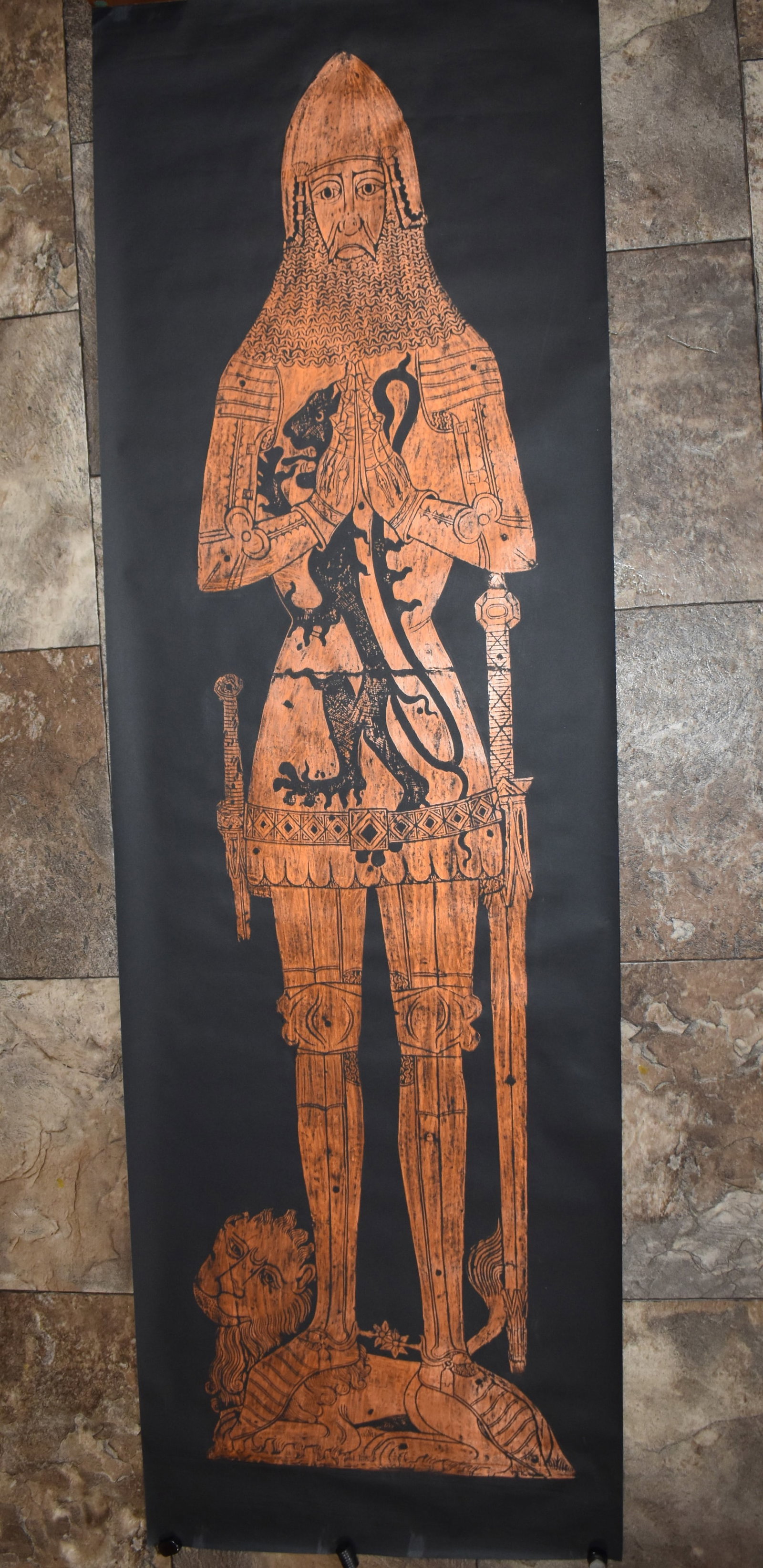 Large Vintage Sir George Felbridge Sarcophagus Brass Rubbing 5 ft 3": This is a brass rubbing of the Sarcophagus of Sir George Felbridges Sarcophagus located at Playford Church, Suffolk England which was made circa 1400 A.D.. This is a very large rubbing in excellent (w