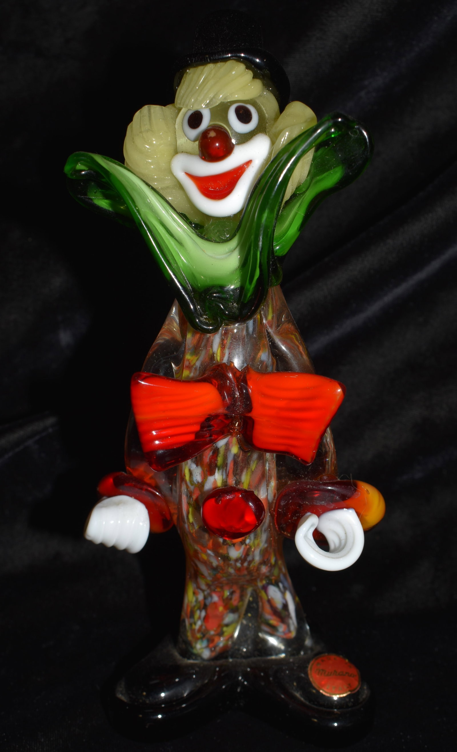 7 3/4" Venetian Murano Blown Glass Clown: 7 3/4" Venetian Murano Blown Glass Clown. This is an exceptional piece of circa 1950's blown glass artistry. Excellent condition.