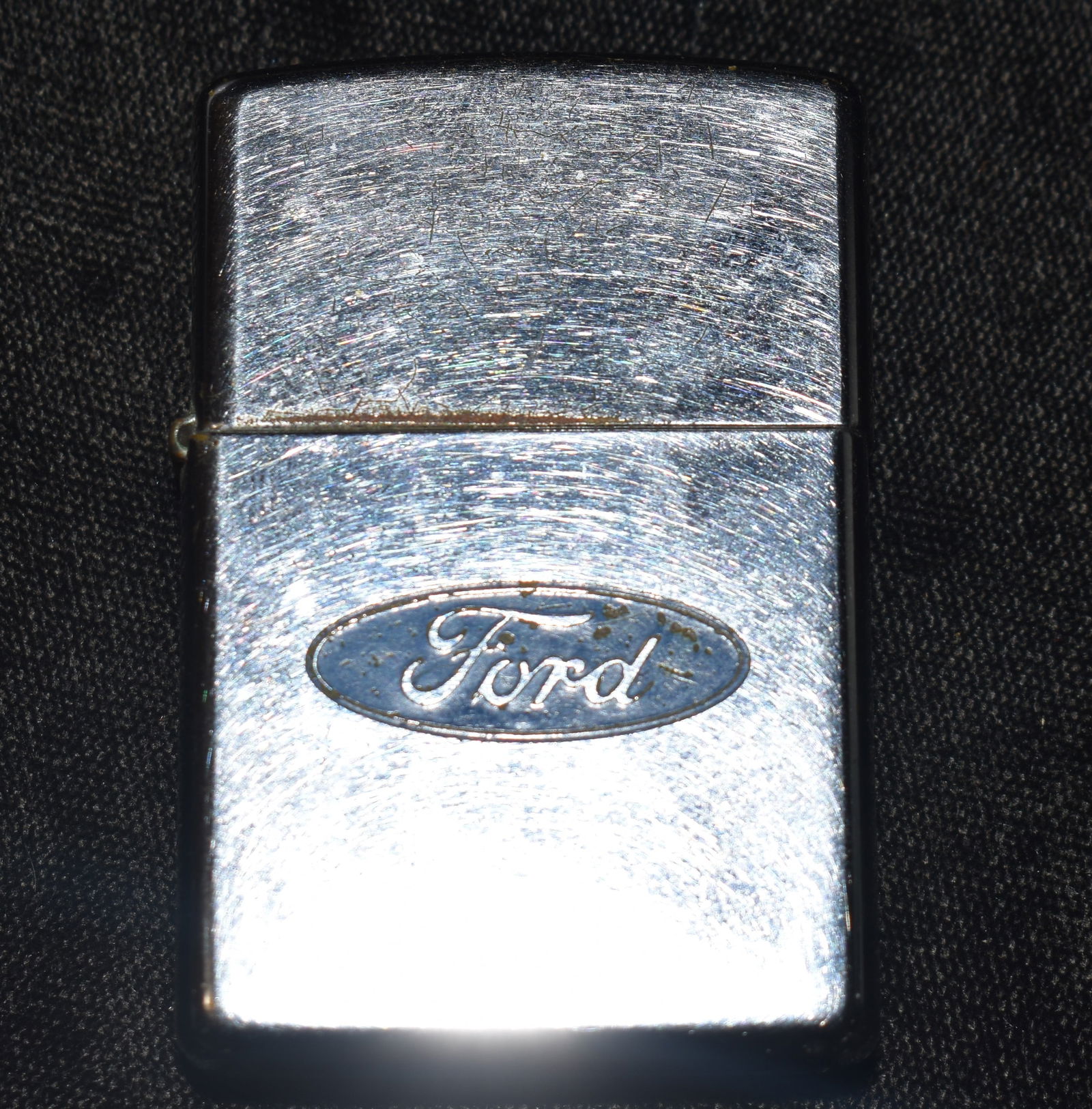 Vintage 1998 Zippo Ford Blue Oval Logo XIV 1998 High Polish Chrome (1 of 8)