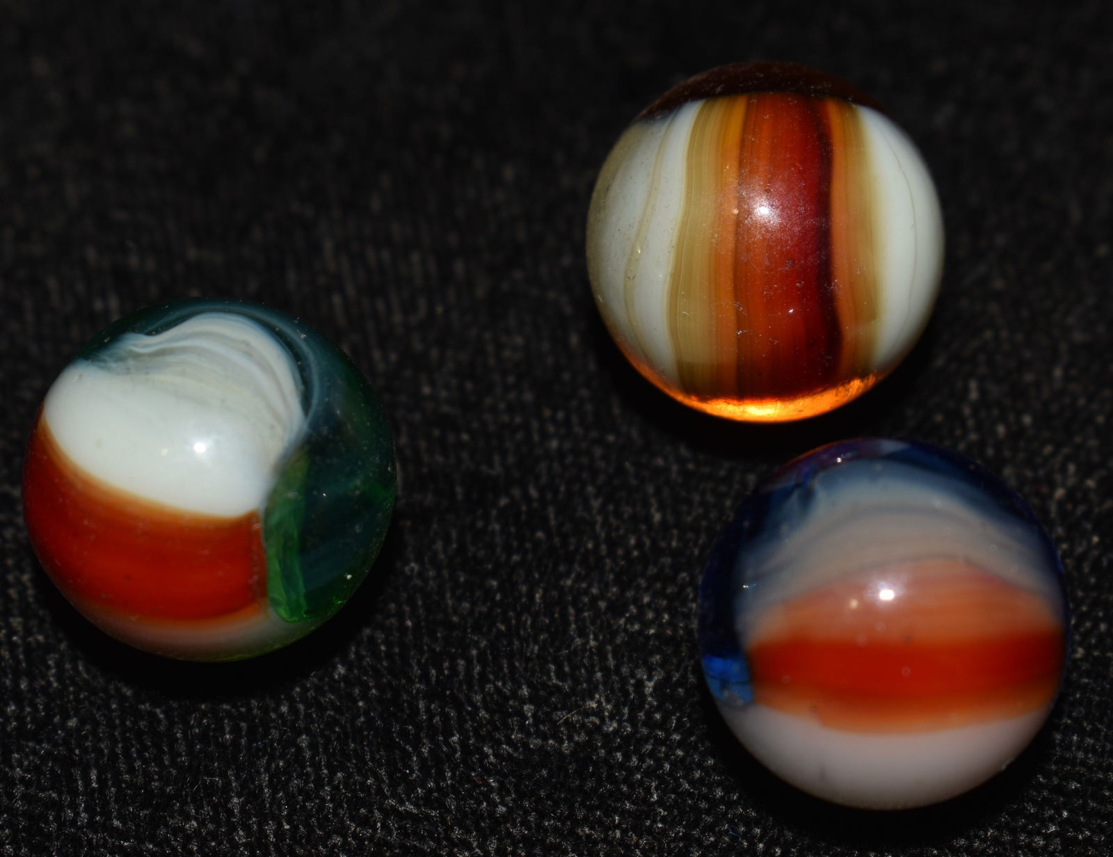 3 Akro Agate Helmet Marbles 5/8" 9.0-9.5 (1 of 4)