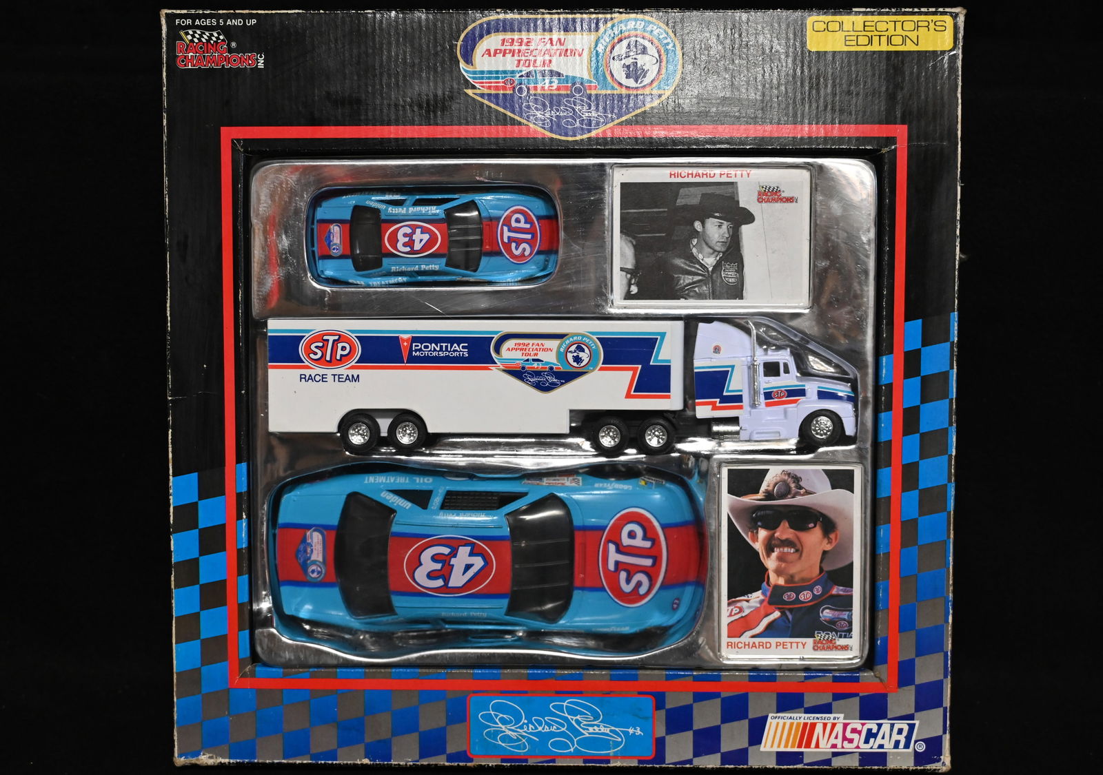 1992 Richard Petty Fan Appreciation Tour Collector's Edition Set by Racing Champions. (1 of 4)