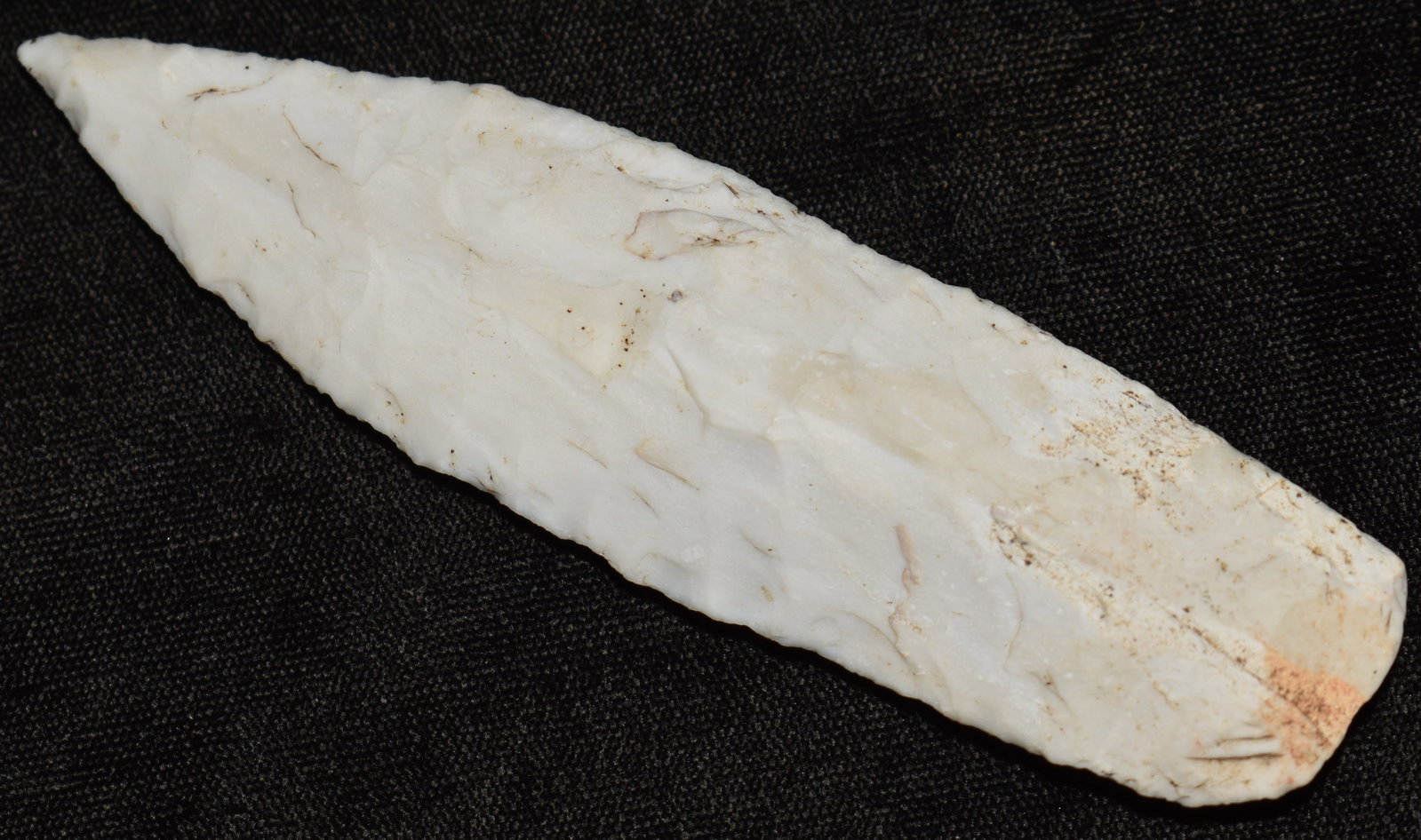 4 5/8" Burlington Sedalia found in Clark County, Missouri: 4 5/8" Burlington Sedalia found in Clark County, Missouri. From the life time collection of James Bond. Key words: Ancient, Prehistoric Native American Indian Artifacts, Arroweads, Stone Tools