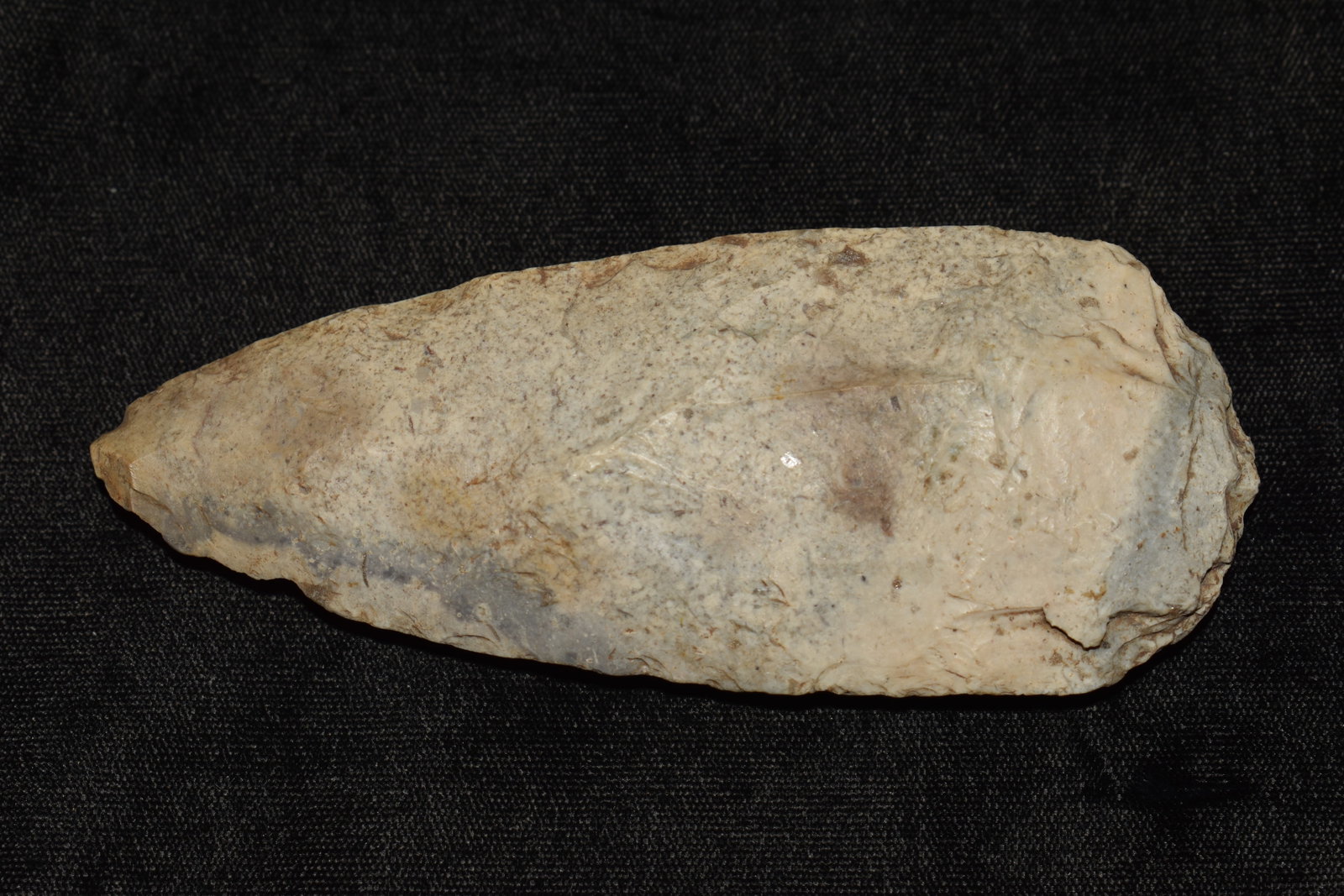 4 3/4" Sedalia Digger found in Pettis County, Missouri: 4 3/4" Sedalia Digger found in Pettis County, Missouri. Ex George Wolf Collection Key words: Ancient, Prehistoric Native American Indian Artifacts, Arroweads, Stone Tools