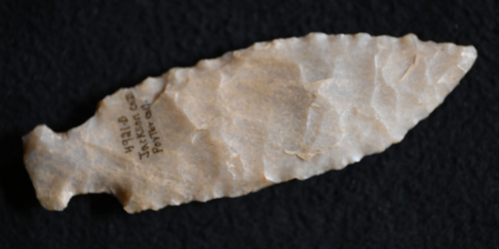 4 1/4" Kaolin Stringtown Lance Found in Jackson Co. Illinois Ex: Polter, Gary Van Dyke, Dennis (1 of 10)