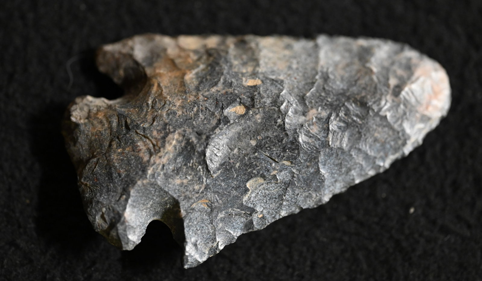 2 9/16" Hopewell Found in Marion Co. Missouri.: 2 9/16" Hopewell Found in Marion Co. Missouri. Key words: Ancient, Prehistoric Native American Indian Artifacts, Arroweads, Stone Tools