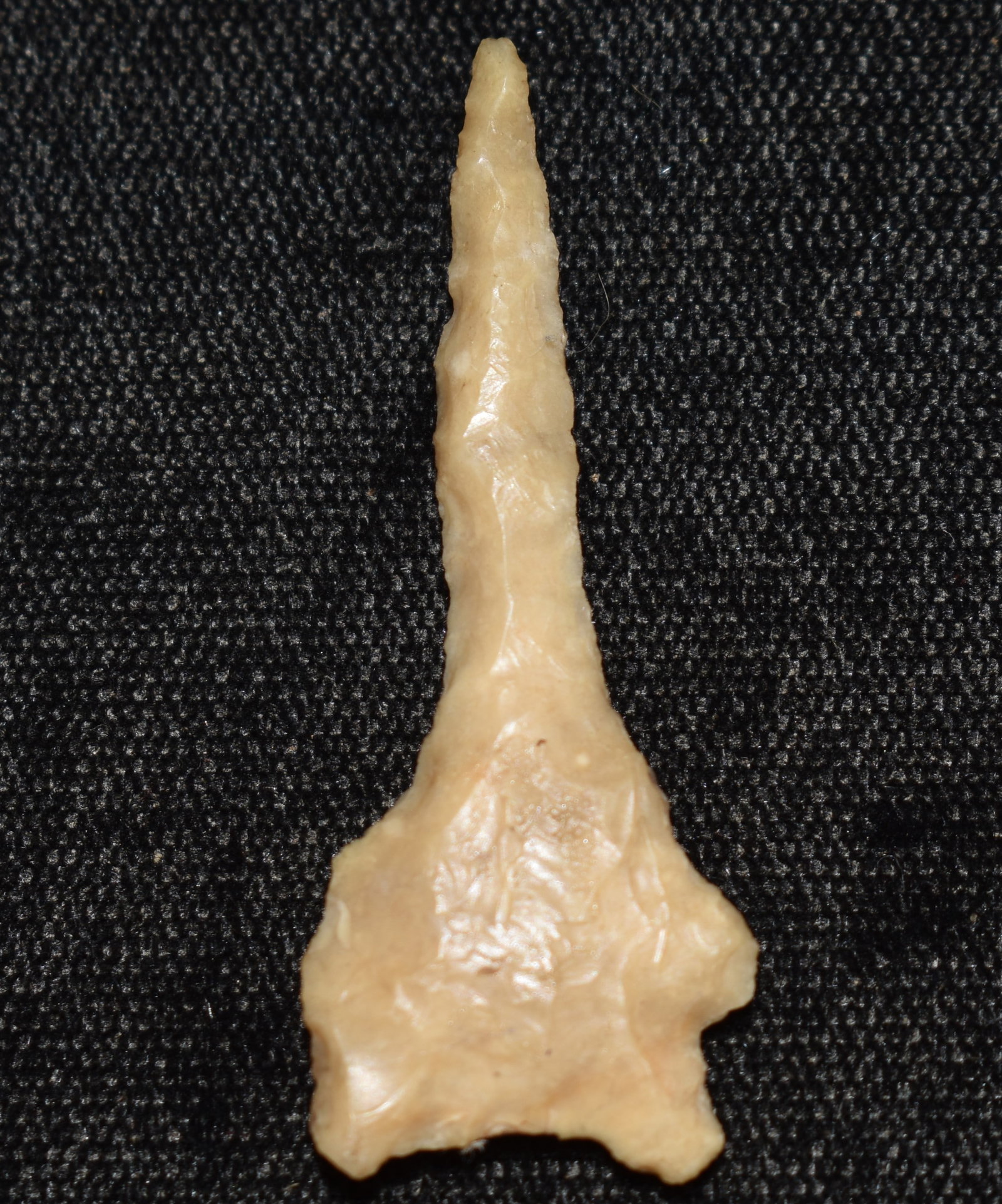 1 3/4" Finely Made Drill found in Cooper County, Missouri: 1 3/4" Finely Made Drill found in Cooper County, Missouri. From the life time collection of James Bond. Key words: Ancient, Prehistoric Native American Indian Artifacts, Arroweads, Stone Tools