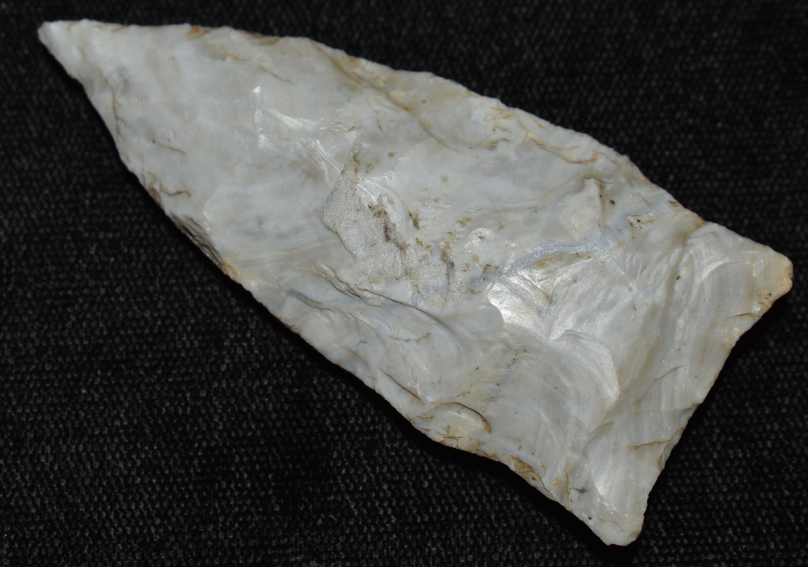 2 5/8" Mozarkite Rice found in Cooper County, Missouri: 2 5/8" Mozarkite Rice found in Cooper County, Missouri. From the life time collection of James Bond. Key words: Ancient, Prehistoric Native American Indian Artifacts, Arroweads, Stone Tools