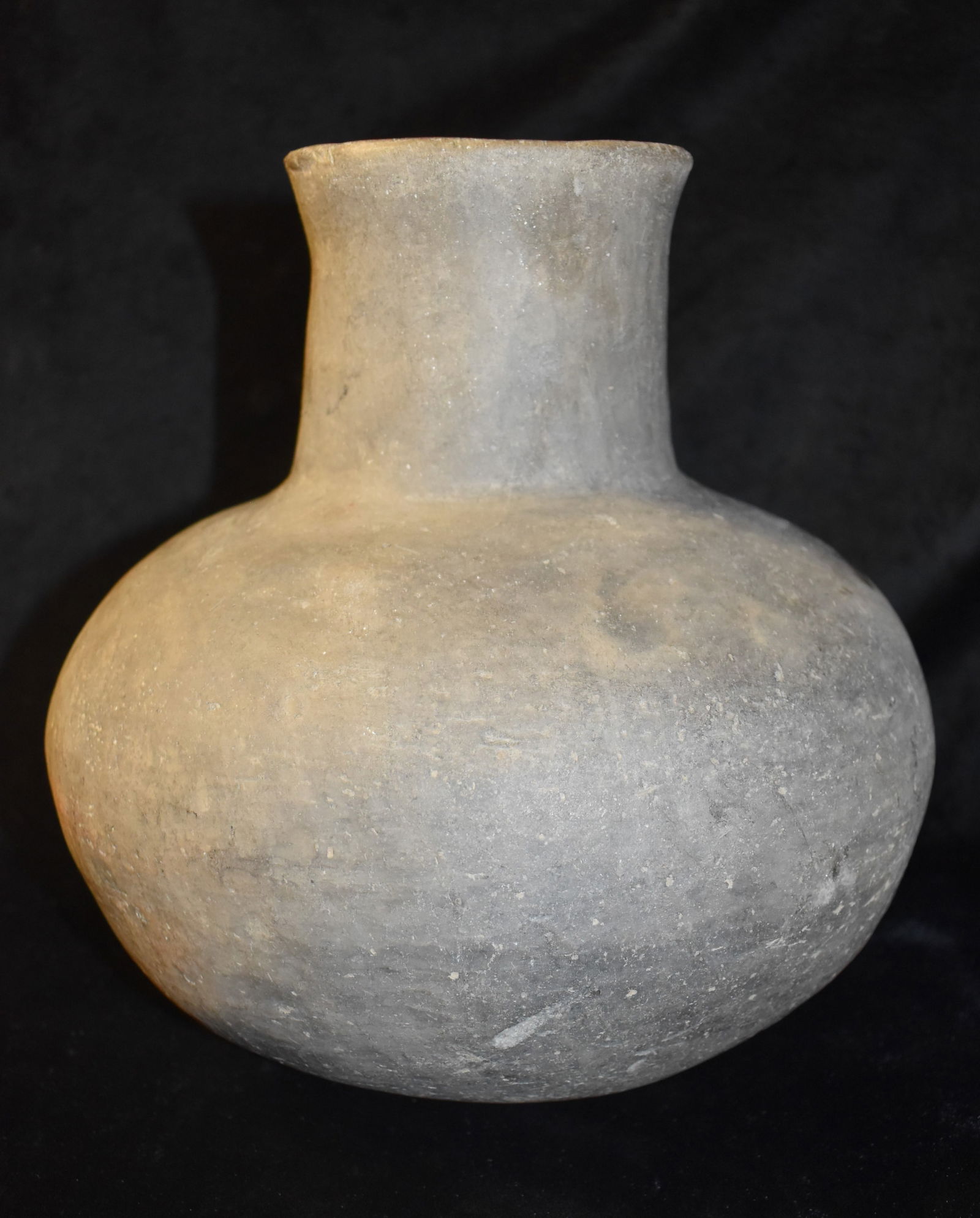 9 1/2" Large Mississippian Water Bottle Pot found in Pemiscot County, Missouri (1 of 9)