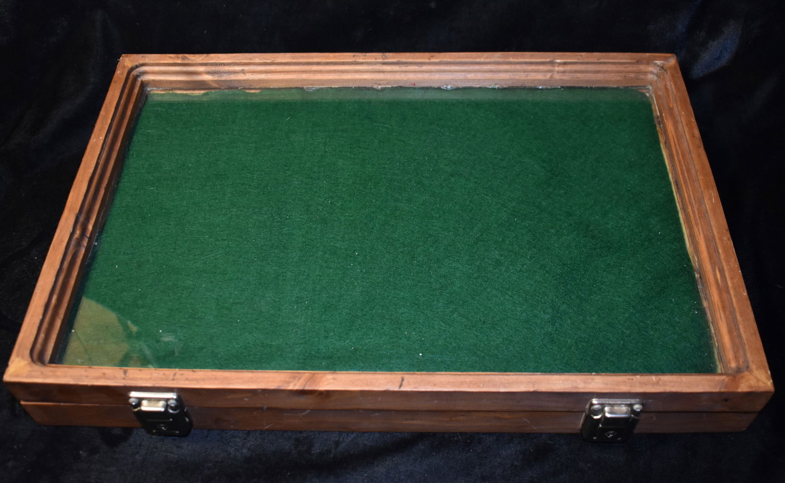 18" by 12" Arrowhead Display Case (1 of 4)