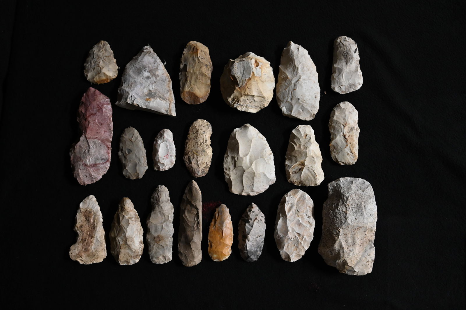 10 Chert Knives/Scrapers Found in the Midwest United States.  Longest is 4 15/16". (1 of 5)