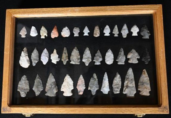 Frame of 35 Arrowheads Found in Southeast Missouri Longest is 3 3/8".  The 12" x 18" oak frame is (1 of 6)