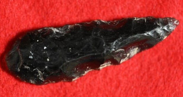 2 7/8" Obsidian Cascade Found by Venn Keeling in Lake Co. California on or near Bartlett Mountain in (1 of 9)