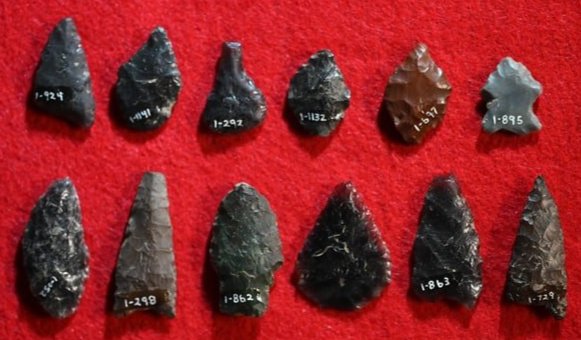 12 Arrowheads Longest is 1 5/8" Found by Venn Keeling in Lake Co. California on or near Bartlett (1 of 5)