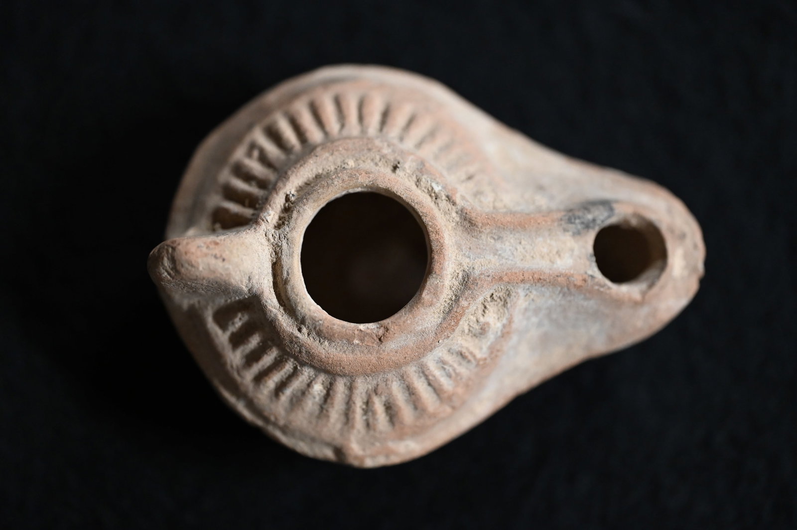 5th-7th Century Holy Land Oil Lamp measures 3 1/4" wide by 1 5/8" tall.: 5th-7th Century Holy Land Oil Lamp measures 3 1/4" wide by 1 5/8" tall.
